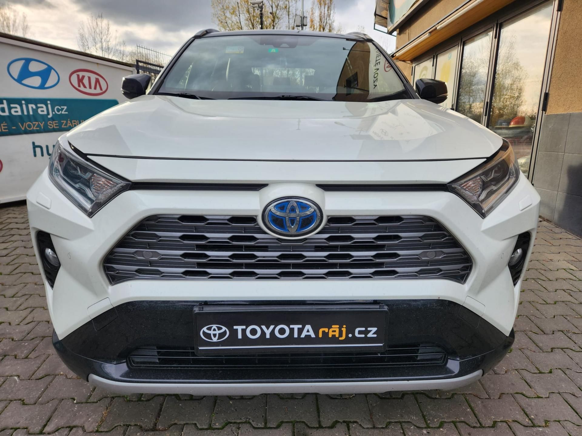 Toyota Rav4, 2.5-HYBRID-1.MAJ-KŮŽE-AUTOMAT
