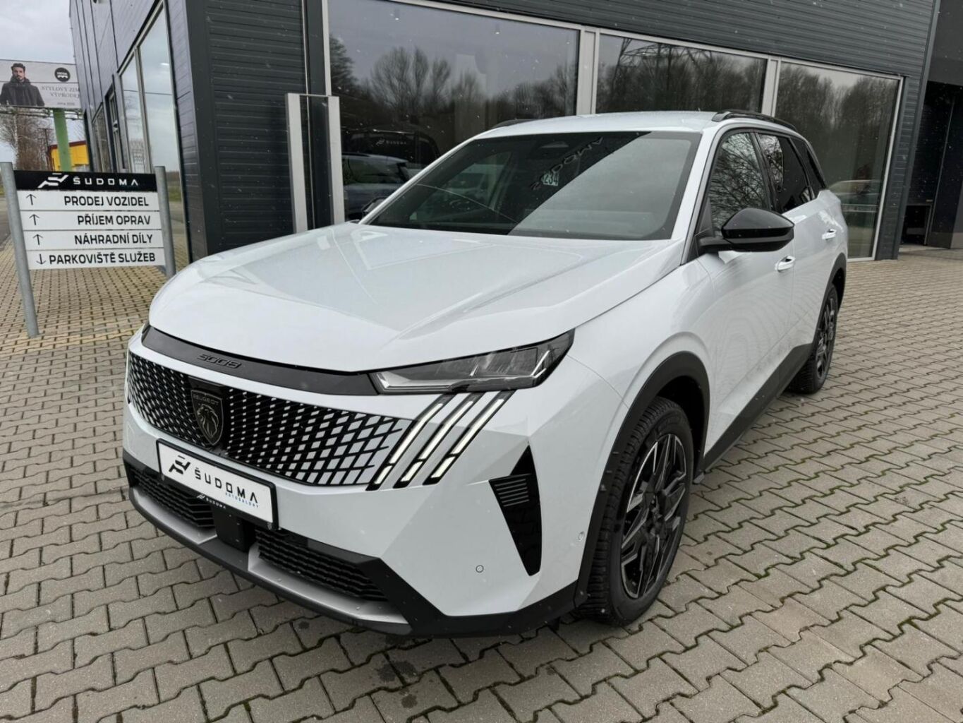 Peugeot 5008, ALLURE Hybrid 136 e-DCS6 - fotka 3