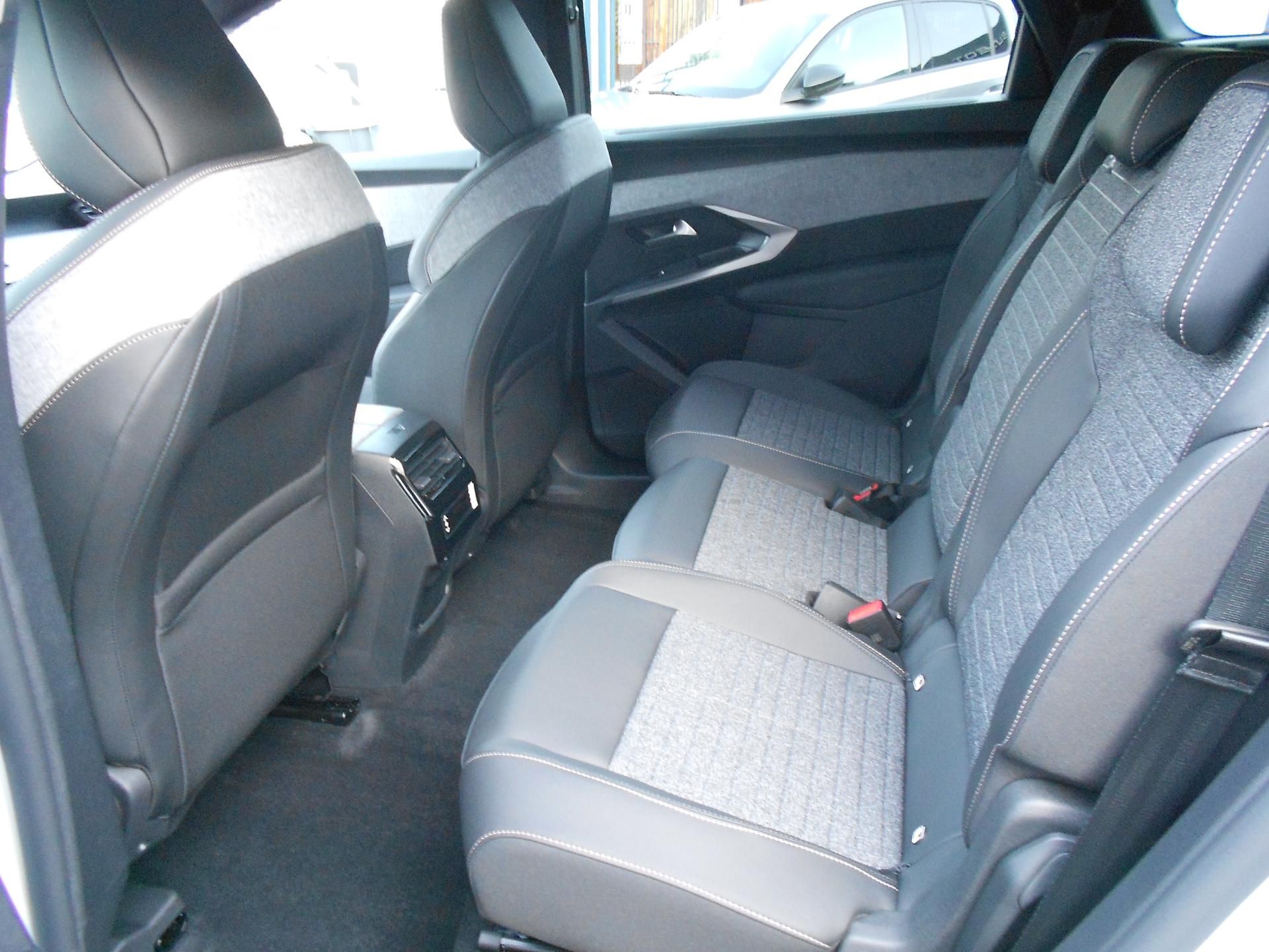 Peugeot 5008, ALLURE Hybrid 145 e-DCS6 - fotka 6