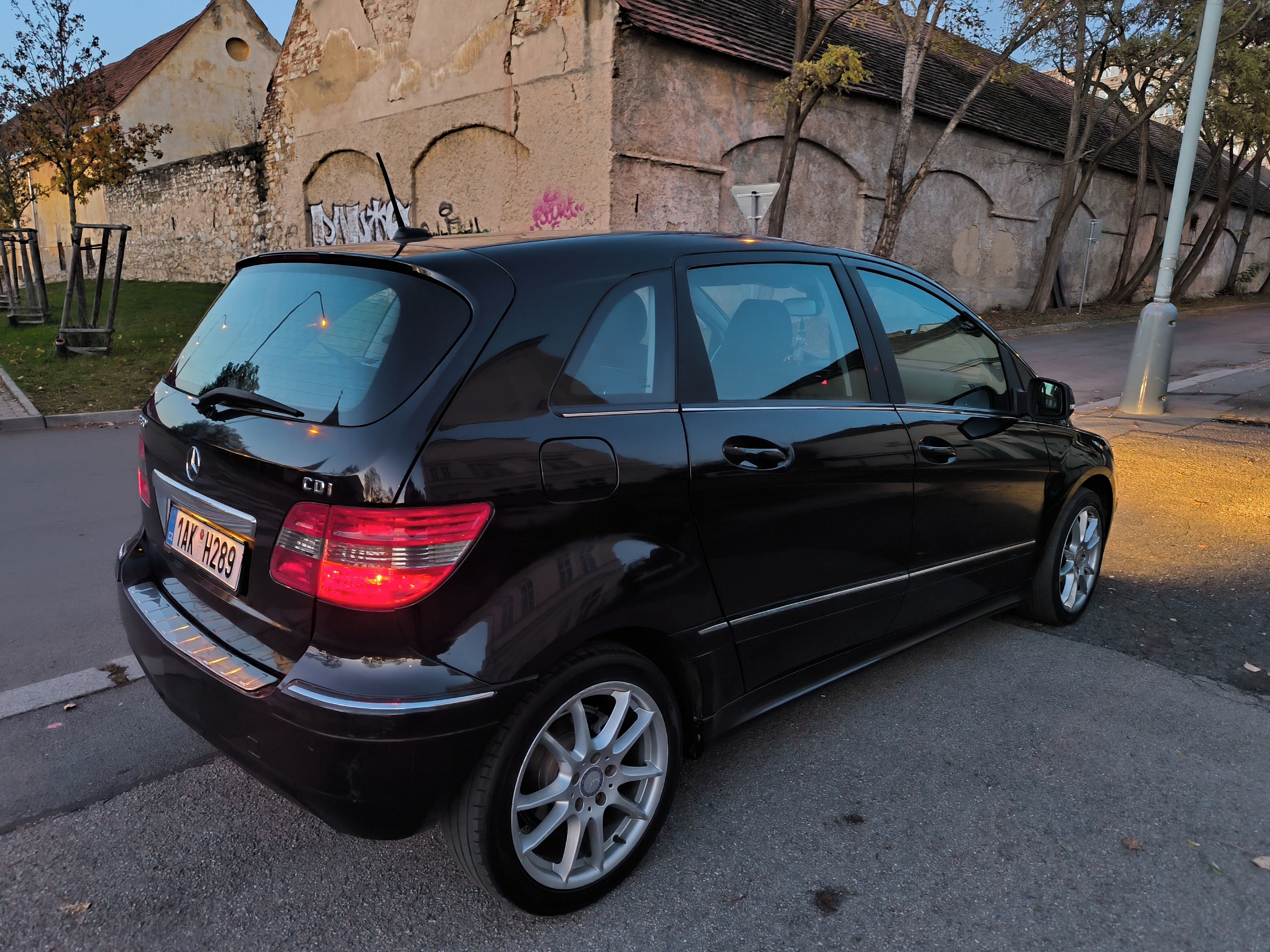 Mercedes-Benz Třídy B, 180CDi Elegance, tempomat klim - fotka 4