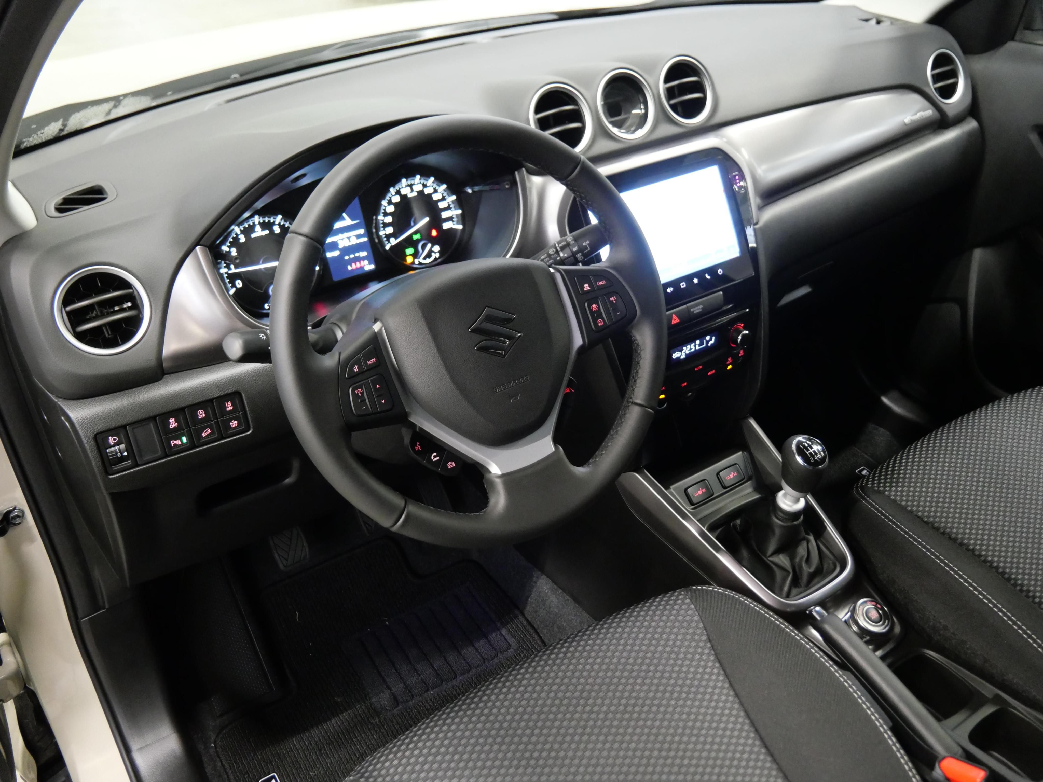 Suzuki Vitara, 1.4 BoosterJet 81 kW Premium - fotka 5