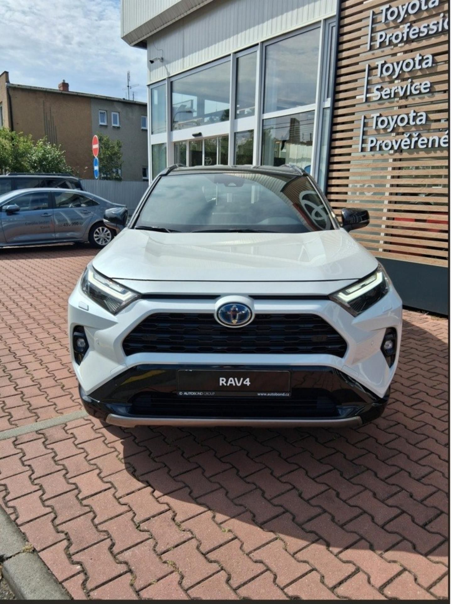 Toyota Rav4, 2,5 HEV 4X2 SELECTION - fotka 2