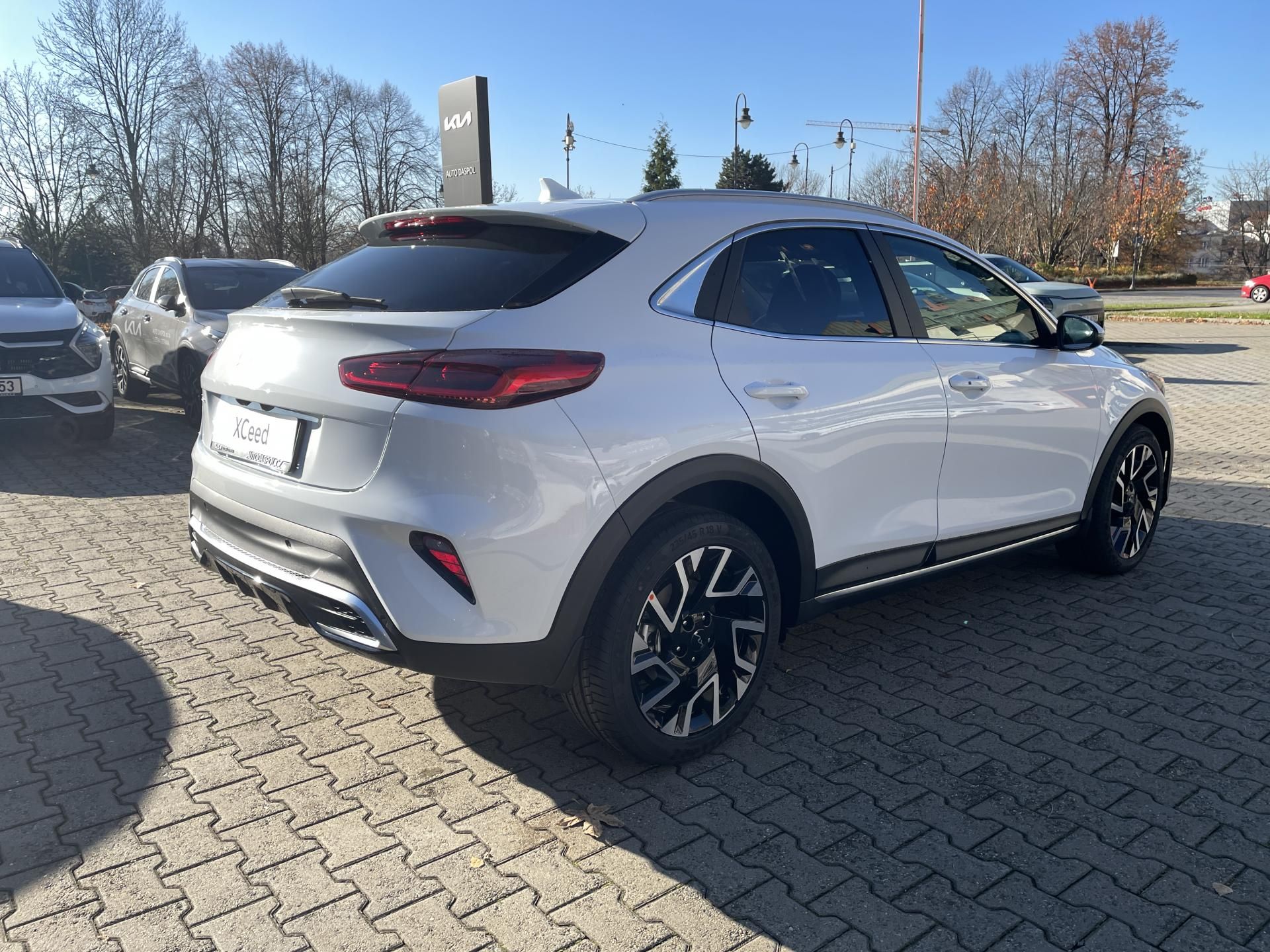 Kia XCee´d, 7DCT EXC/Premium/Winter "ref." - fotka 3
