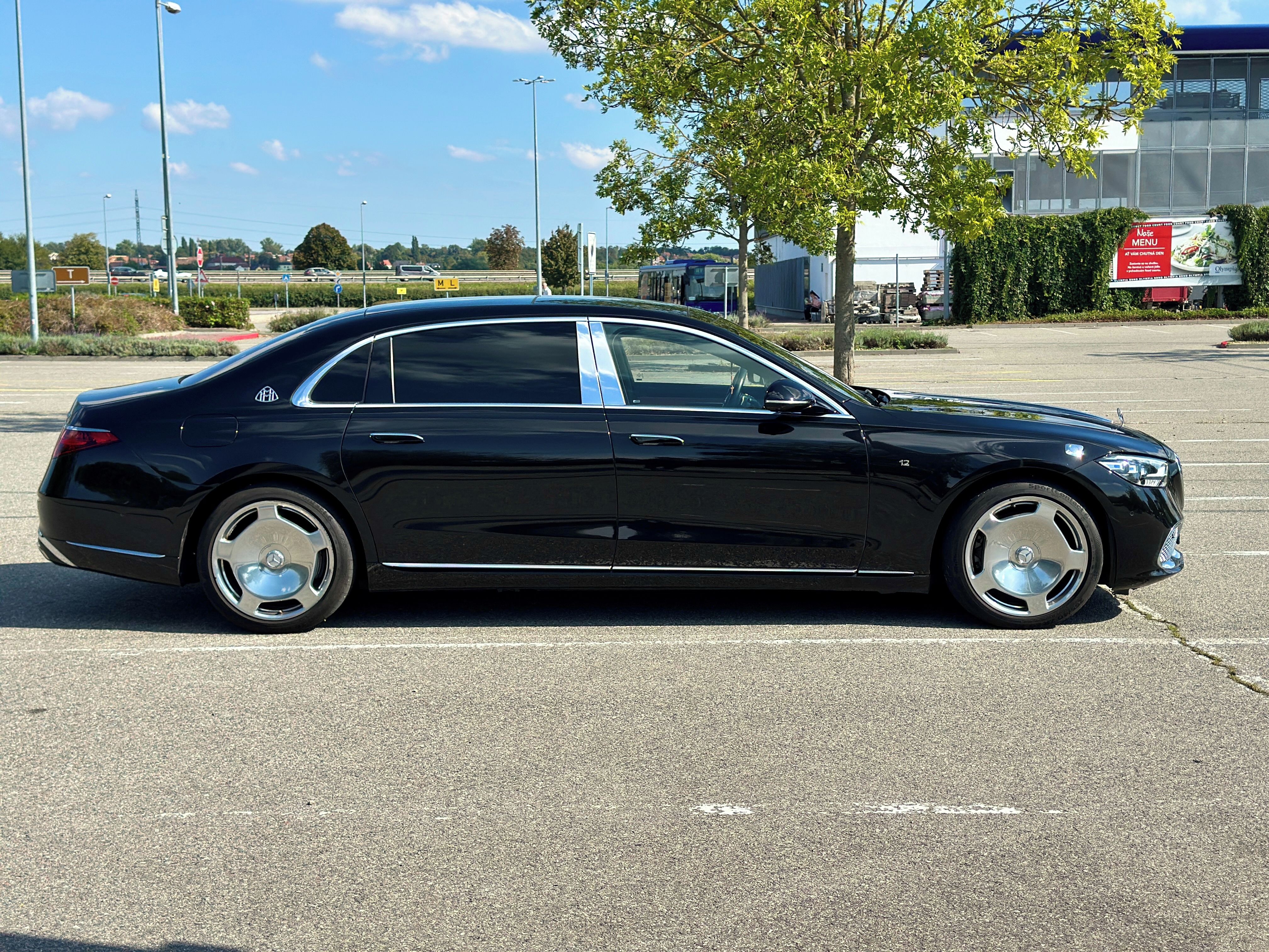 Mercedes-Benz Třídy S, Maybach S 680 6.0 V12 450kW - fotka 4