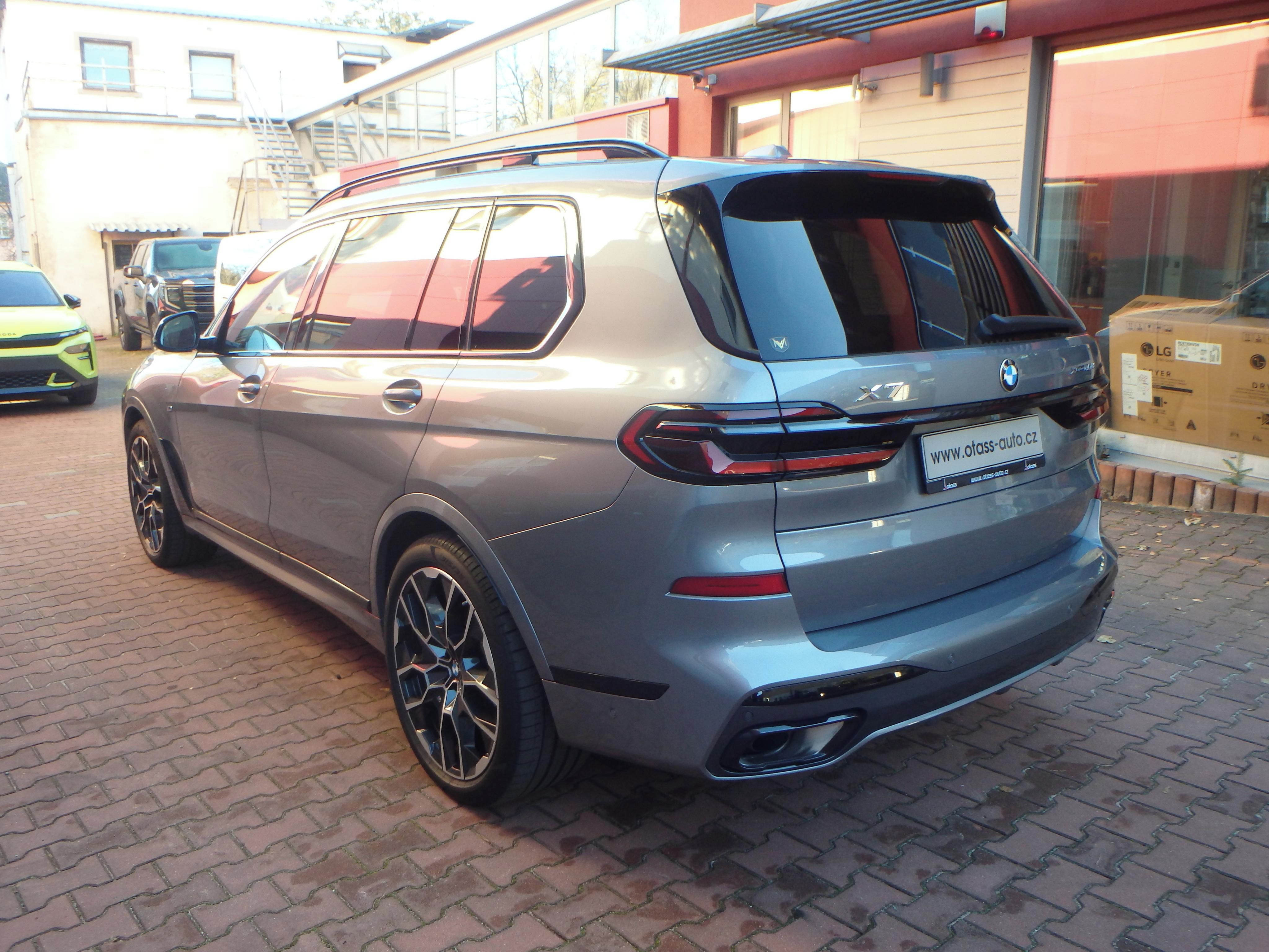 BMW X7, 4.0 da M - Pro , INDIVIDUAL - fotka 4