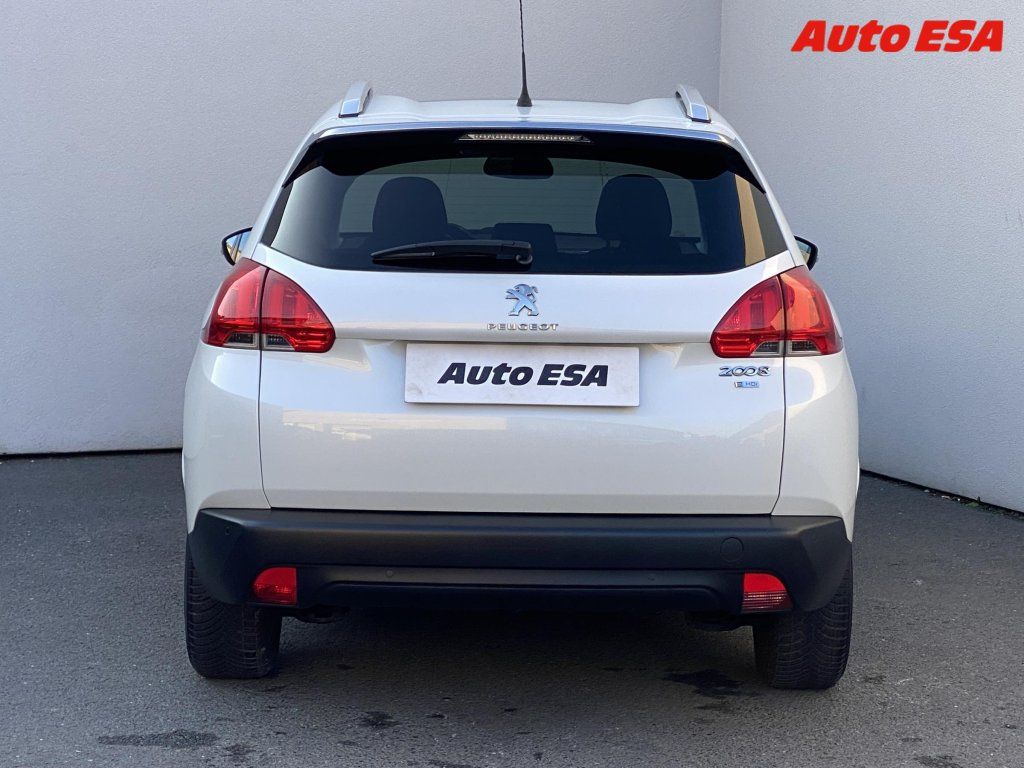 Peugeot 2008, 1.6 e-HDi,Navi,kamera - fotka 5