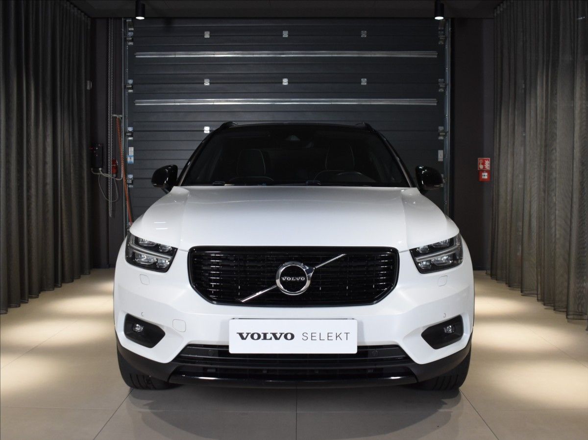 Volvo XC40, 2,0 B4 AWD R-design BLIS - fotka 6