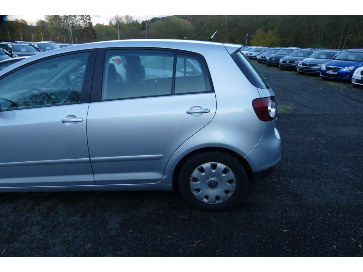 Volkswagen Golf Plus, 1,6 75KW KLIMA - fotka 5