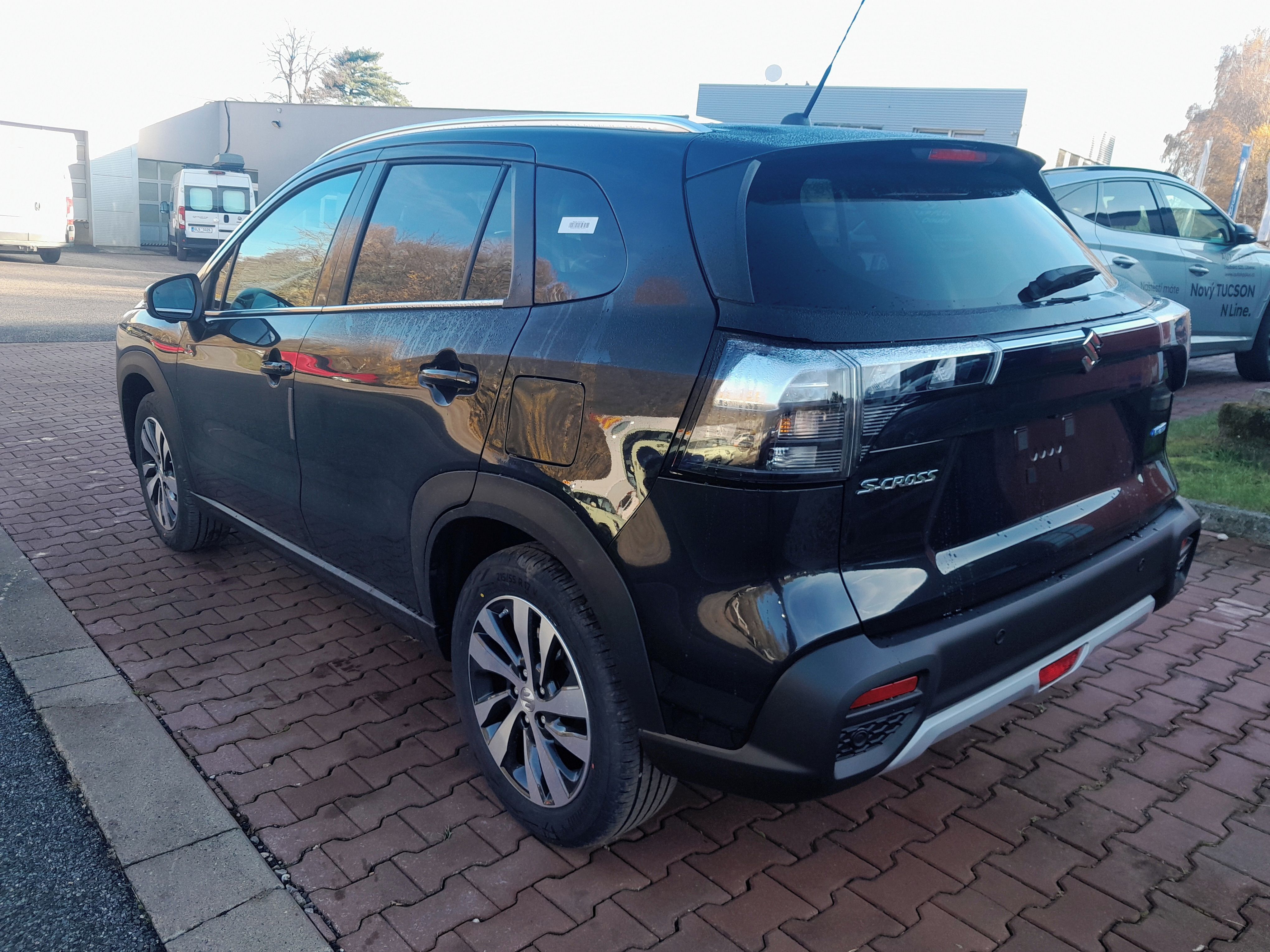 Suzuki S-Cross, 1,4 ELEGANCE 4x4 PANORAMA - fotka 3