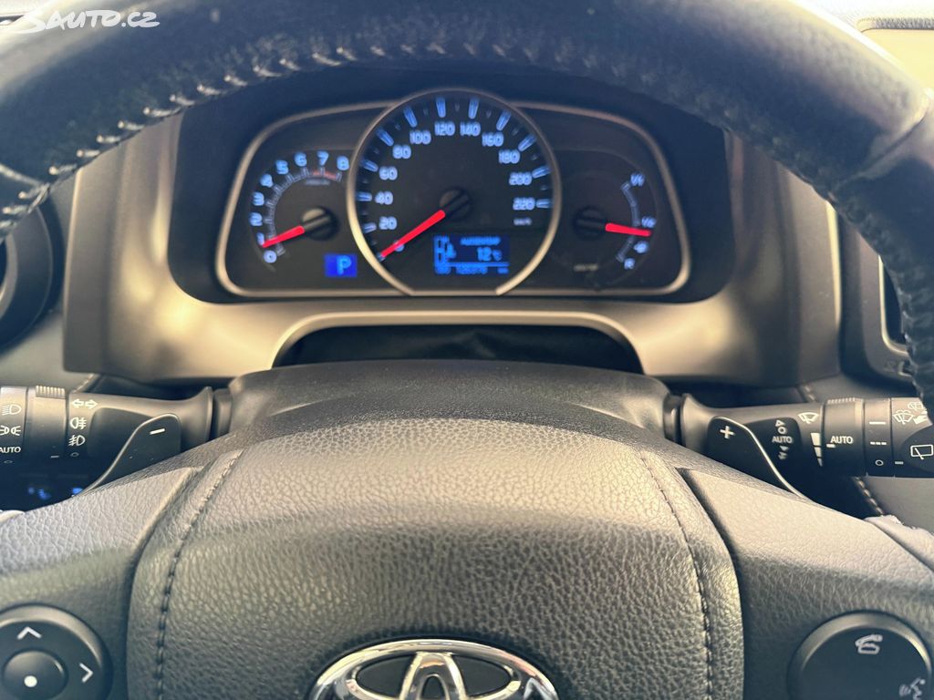 Toyota Rav4, fotka 13