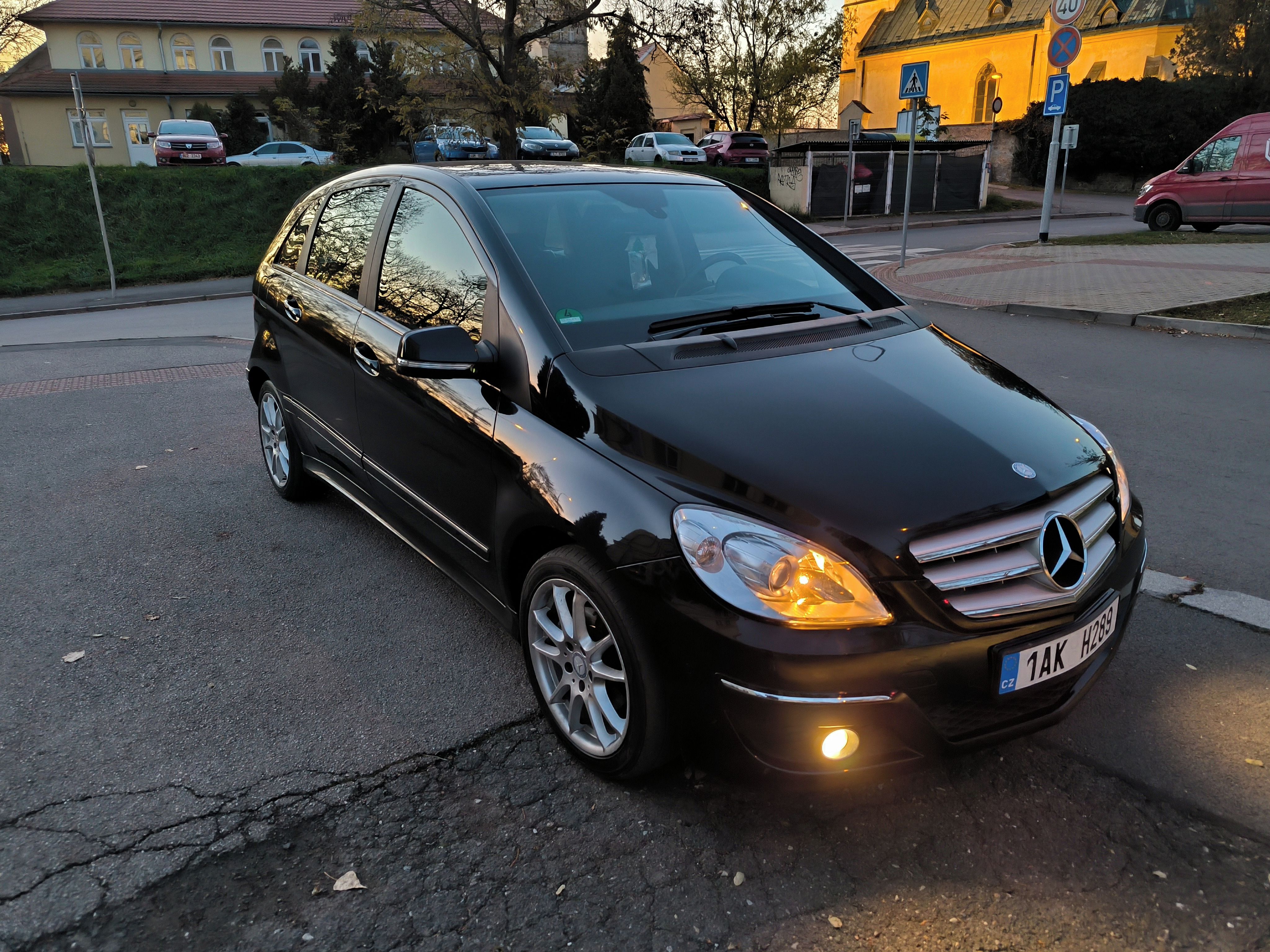 Mercedes-Benz Třídy B, 180CDi Elegance, tempomat klim - fotka 2