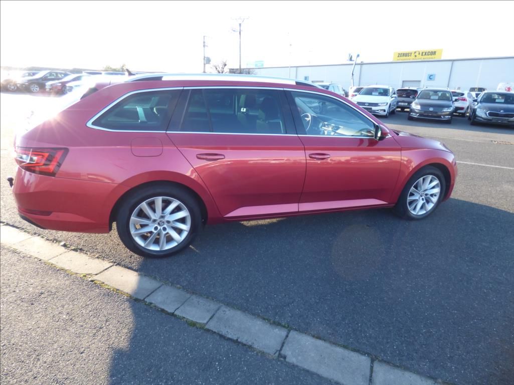 Škoda Superb, 2,0 TDI DSG,Bi-Xenon,model 201 - fotka 2