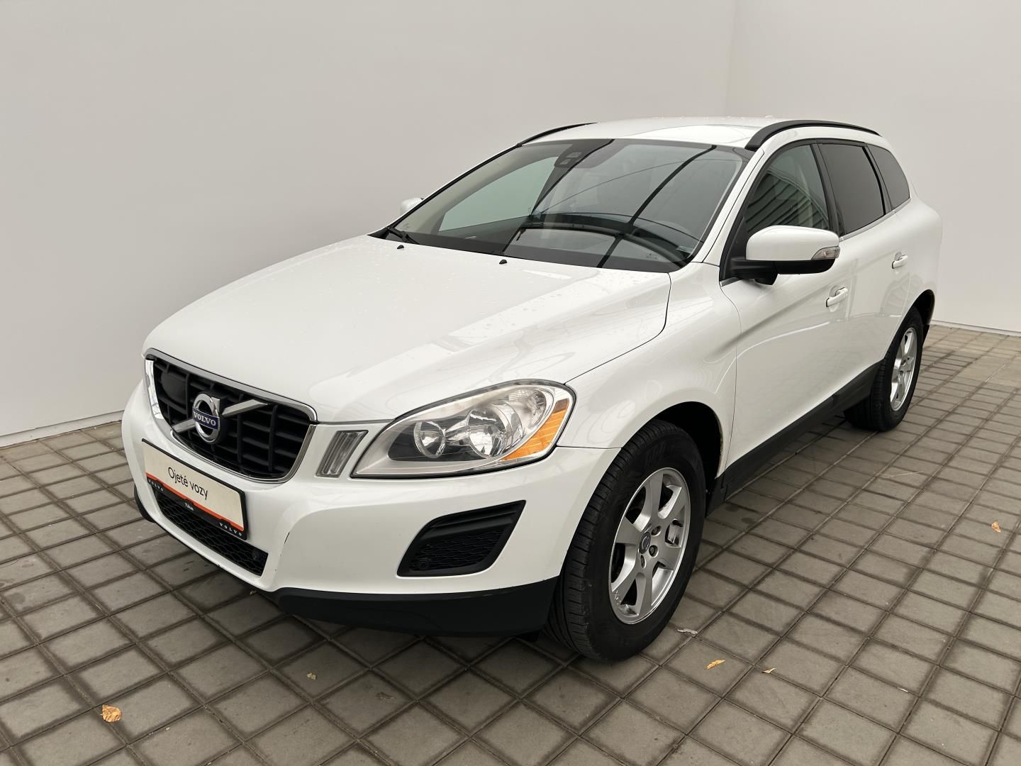 Volvo XC60, 2.4D4 120kW 4x4  Momentum