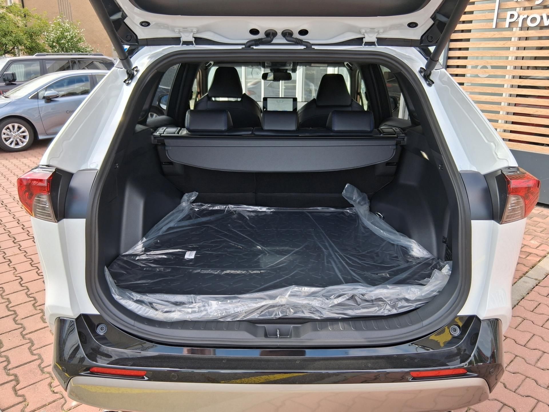 Toyota Rav4, 2,5 HEV 4X2 SELECTION - fotka 6