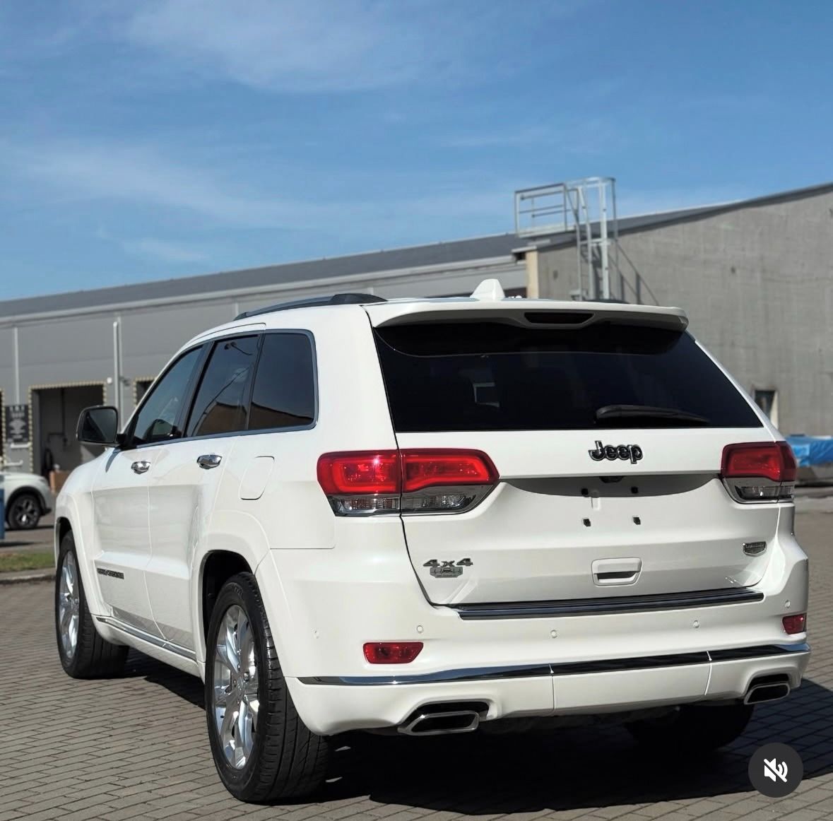 Jeep Grand Cherokee, Laguna Summit Platinum - fotka 6