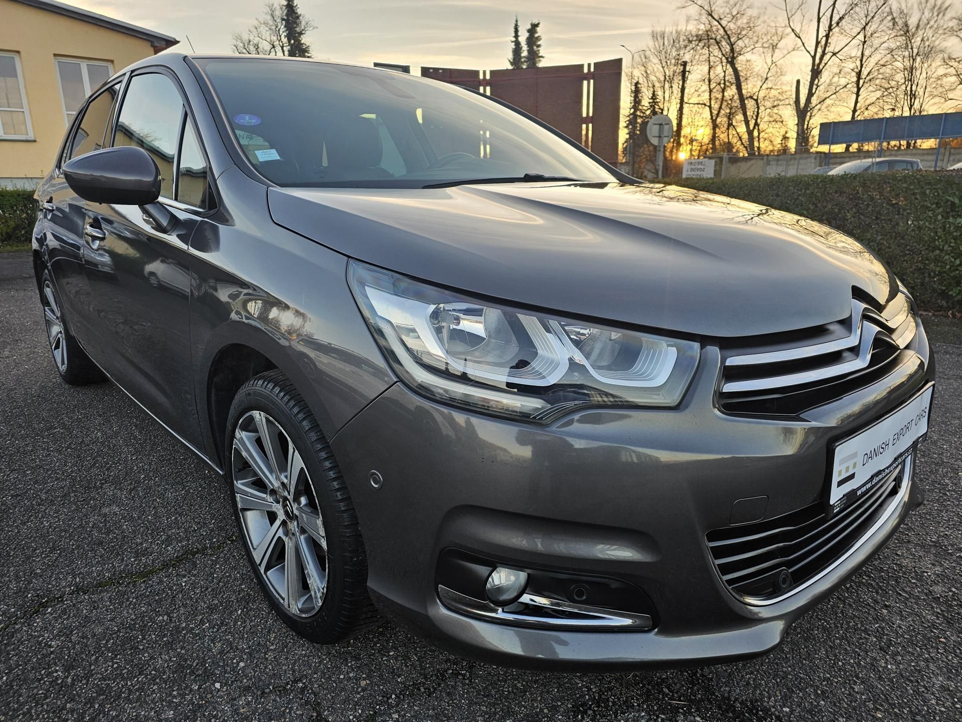Citroën C4, 1.2 e-THP 81kW SHINE,81 000KM - fotka 5