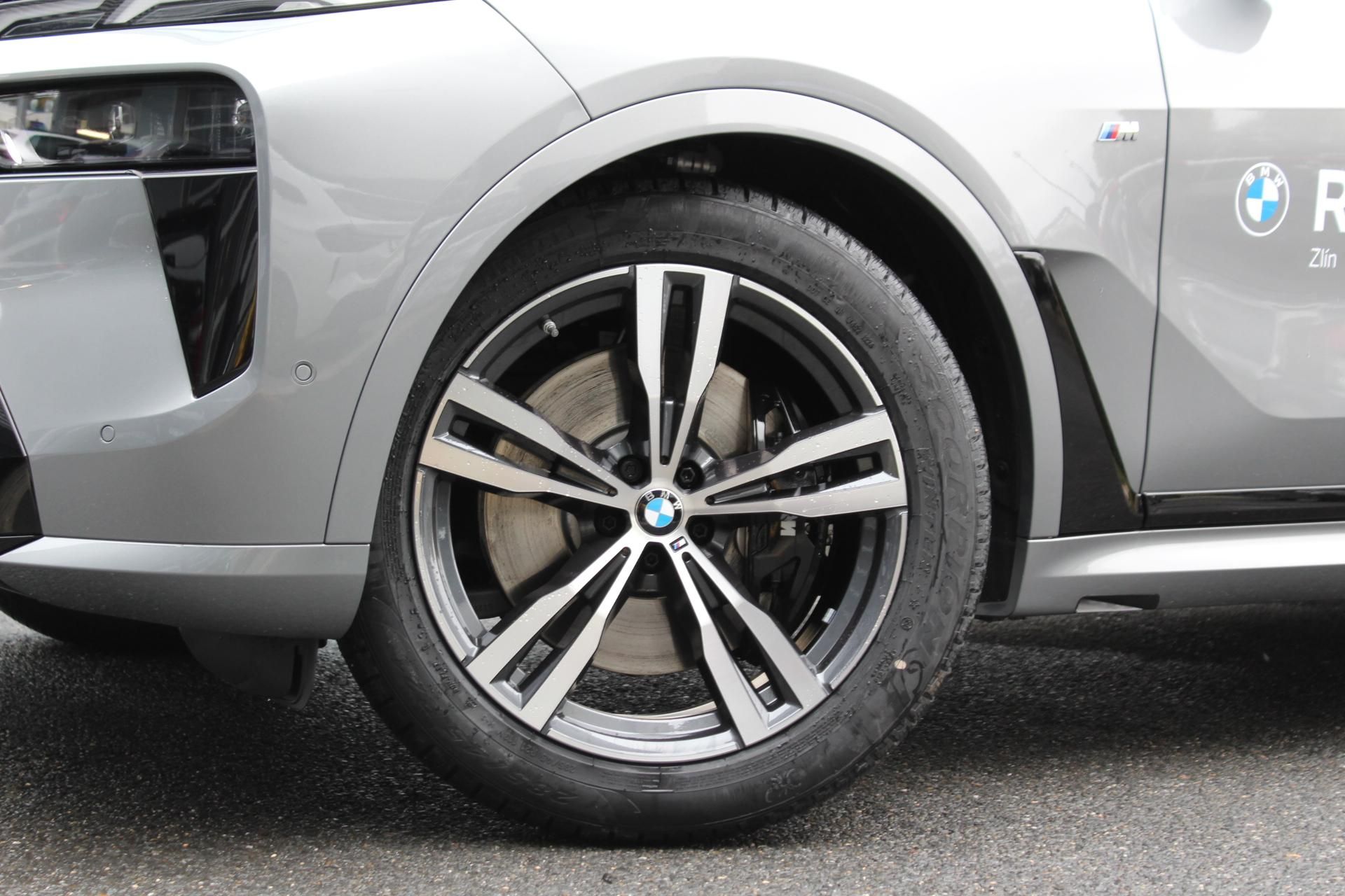 BMW X7, xDrive40d - fotka 6