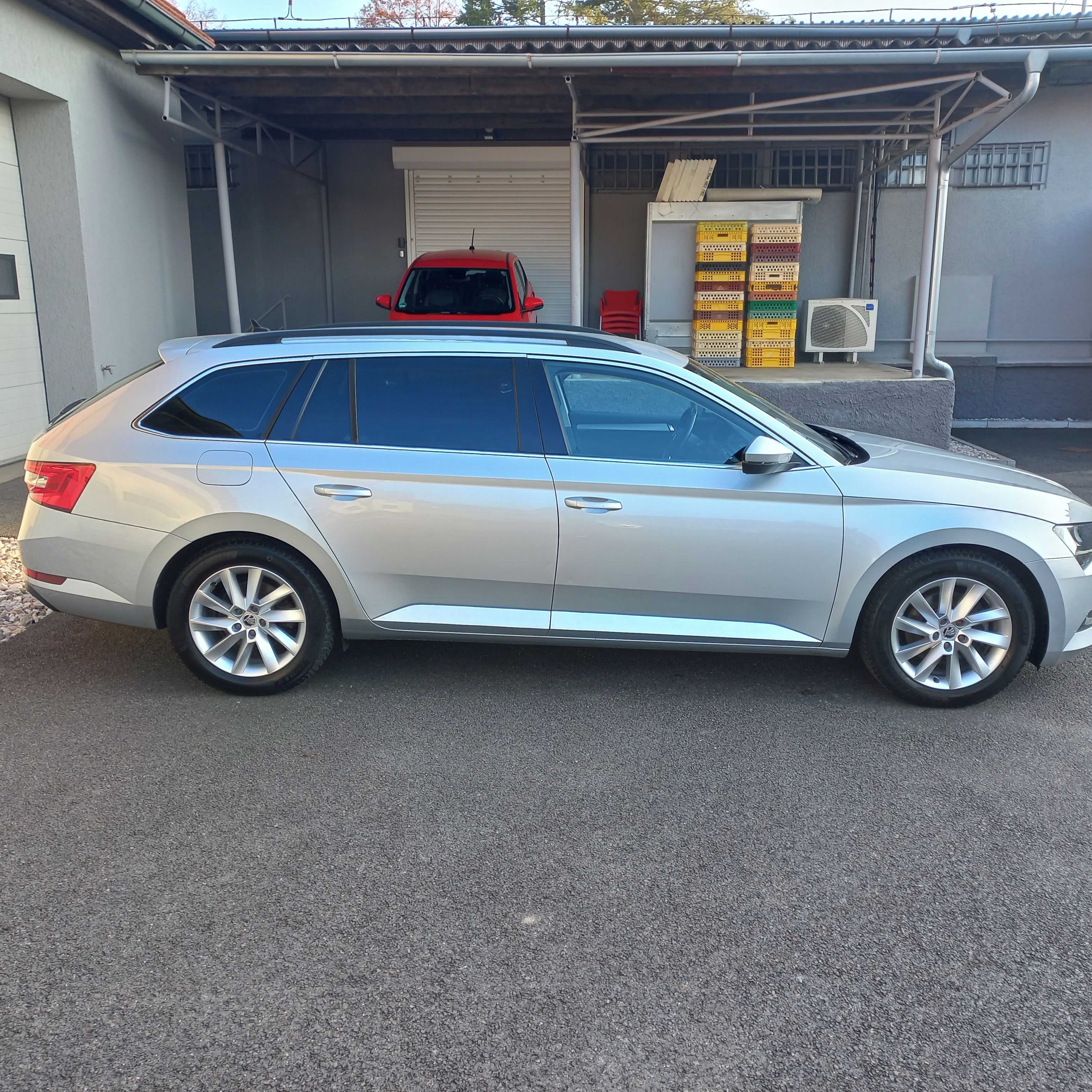 Škoda Superb, 1.4 TSI 150, DSG AMBITION - fotka 4