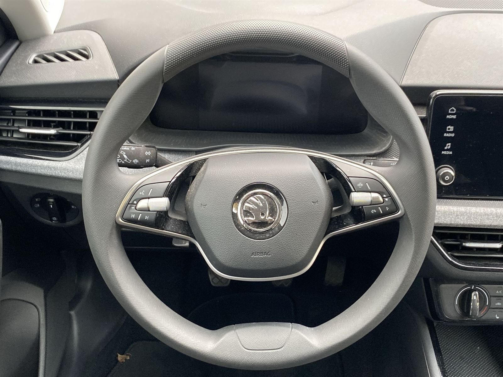 Škoda Scala, 1.0 TSI Selection - fotka 6