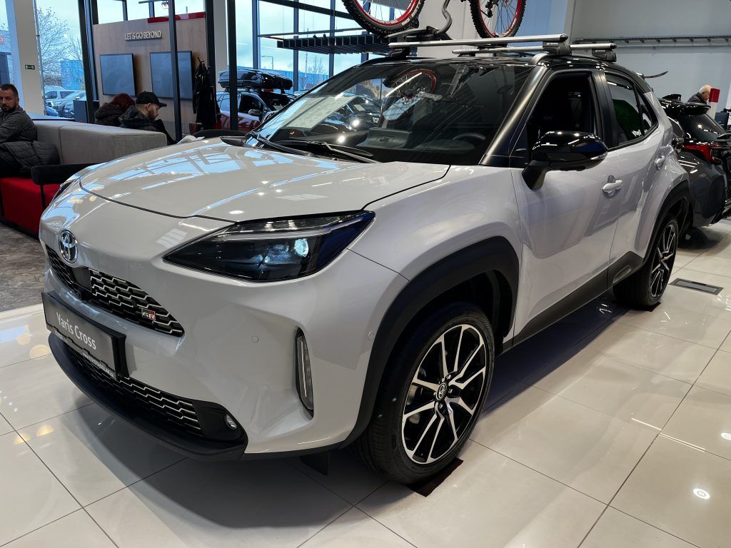 Toyota Yaris Cross, 1.5 Hybrid 130k GR Sport Tech - fotka 5