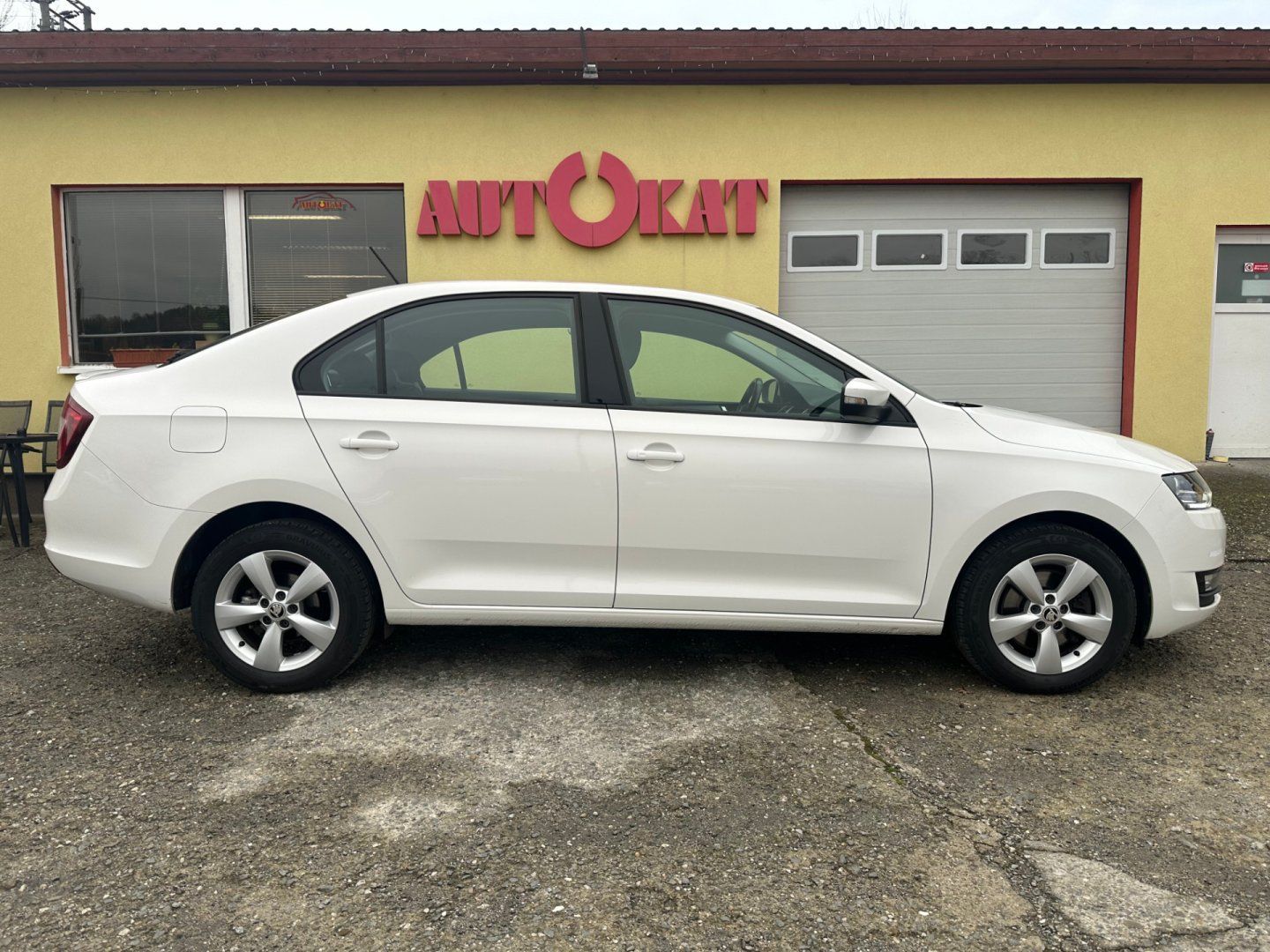Škoda Rapid, 1.4 TSI DSG/1MAJ/CZ/DPH/Výhřev - fotka 2
