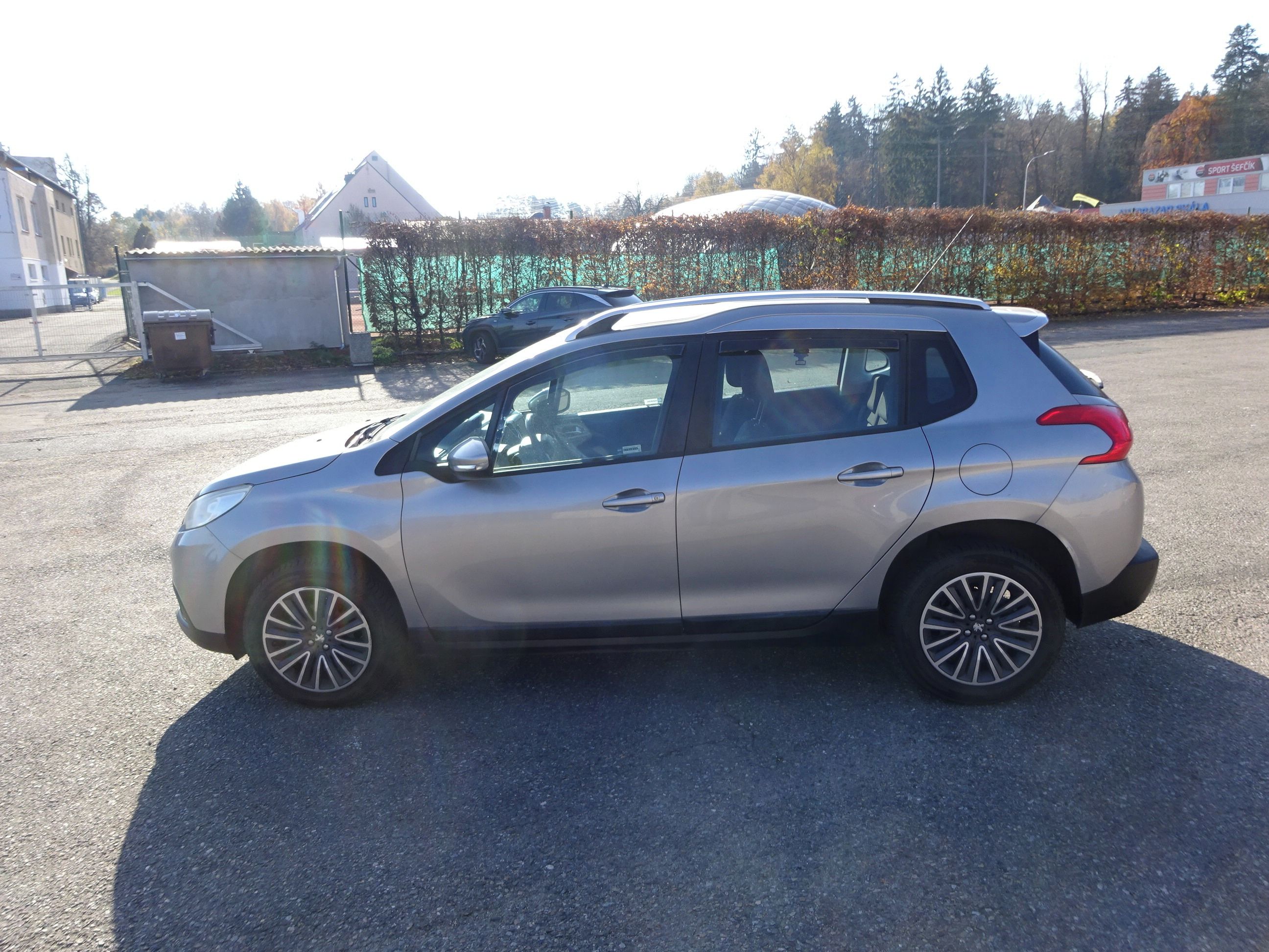 Peugeot 2008, 1.4 HDI (50 KW) Koupeno v ČR - fotka 2