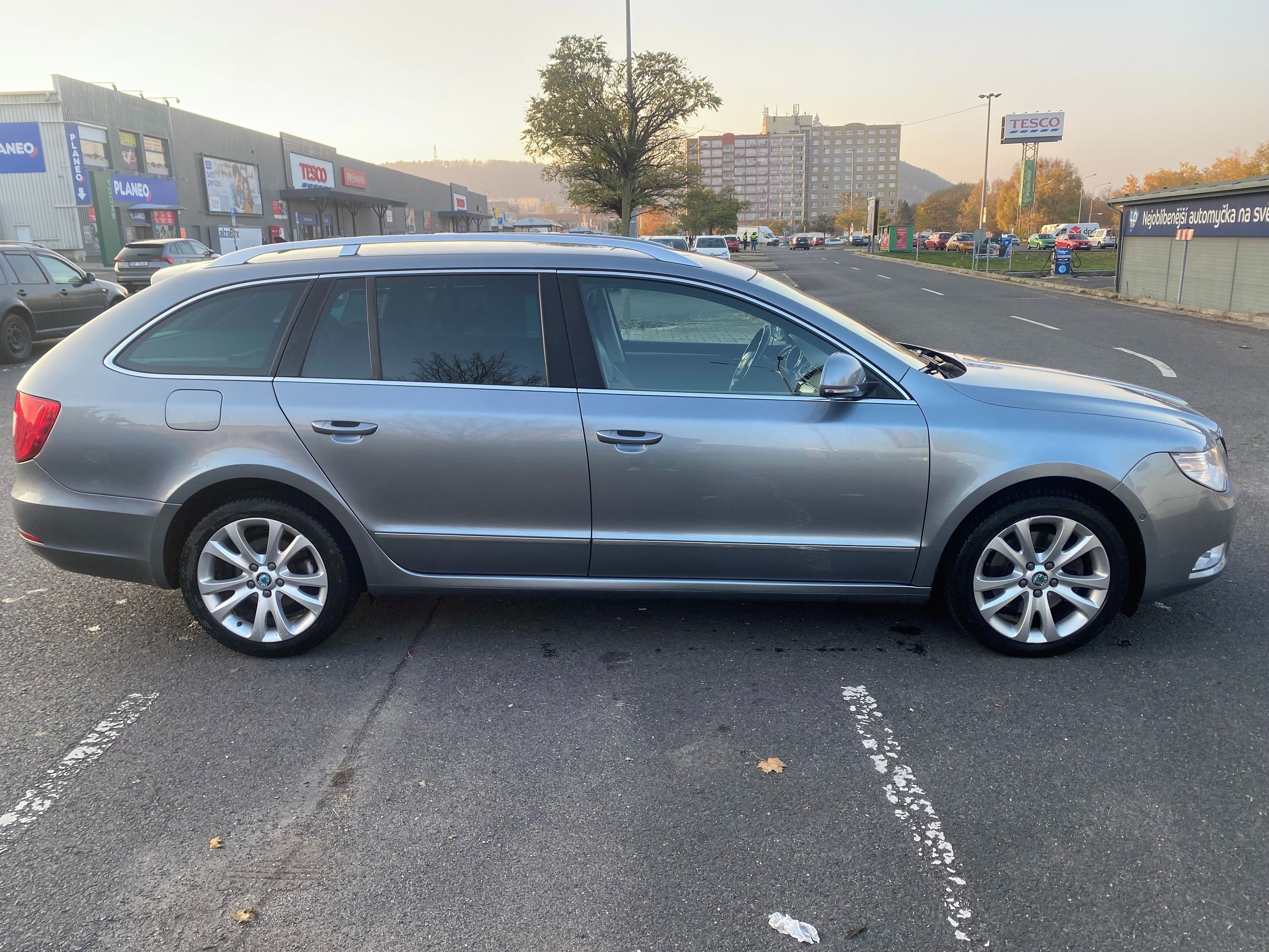 Škoda Superb, 2,0TDI,103KW,ELEGANCE 4x4,DSG - fotka 5