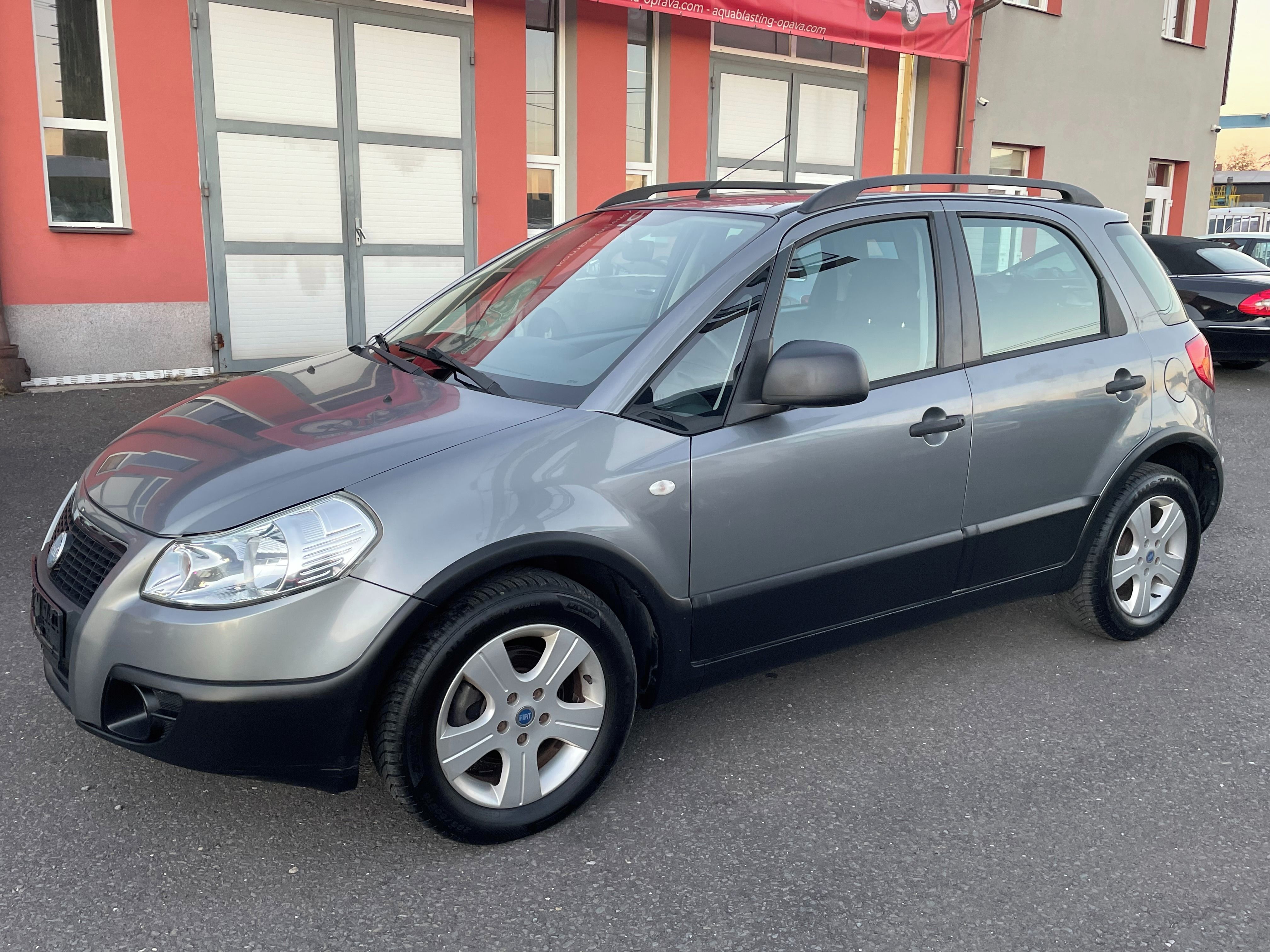 Fiat Sedici, 1.6i 79 kW Klima 44 600km - fotka 2