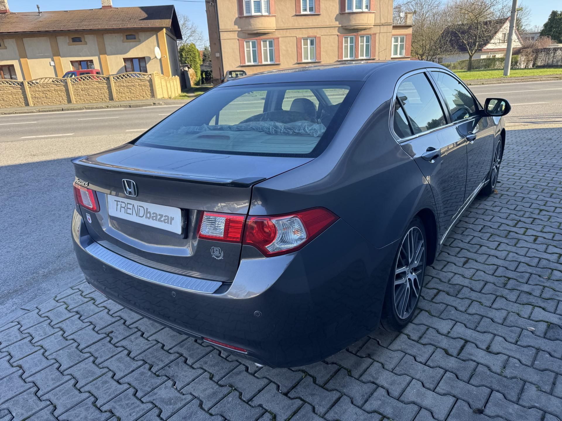 Honda Accord, 2.2 i-DTEC Executive, ČR - fotka 3
