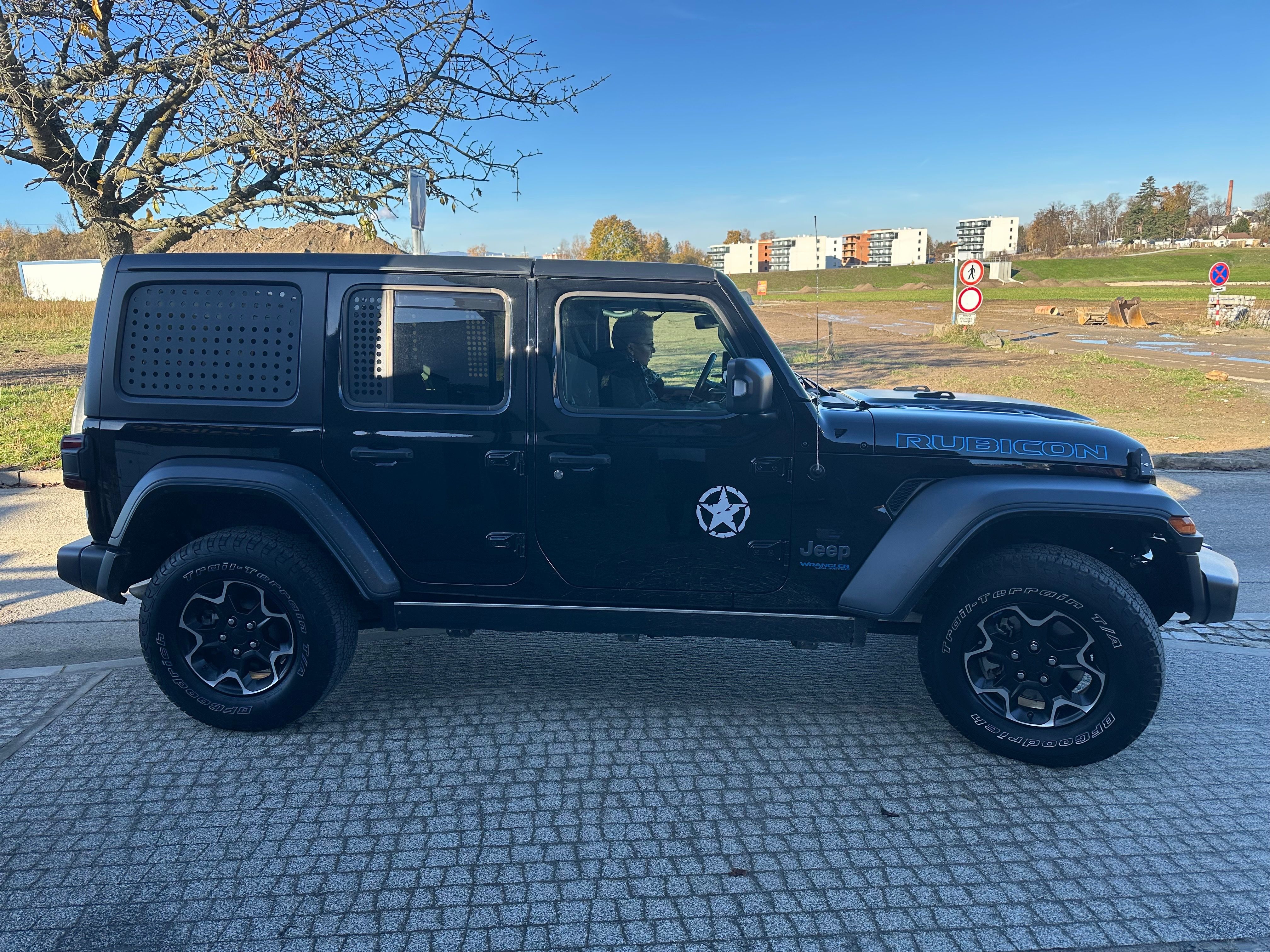 Jeep Wrangler, Rubicon 4XE TOP STAV, ZÁRUKA - fotka 3