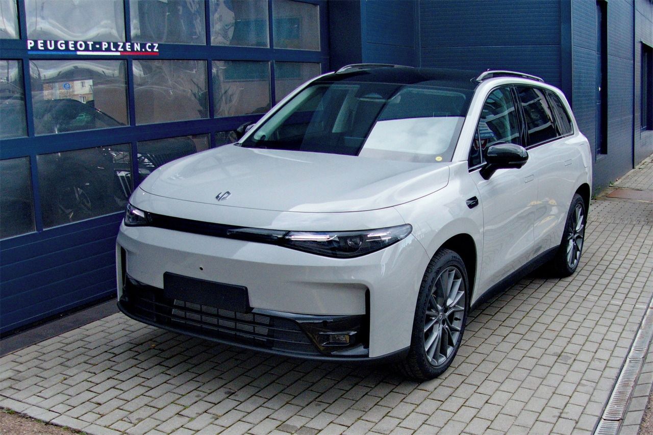 Leapmotor C10 REEV, C10 DESIGN REEV
