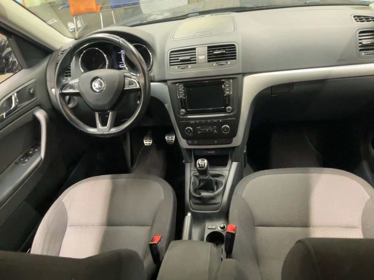 Škoda Yeti, 1.4 Tsi 92KW VYHŘ. SEDAD. TOP - fotka 2