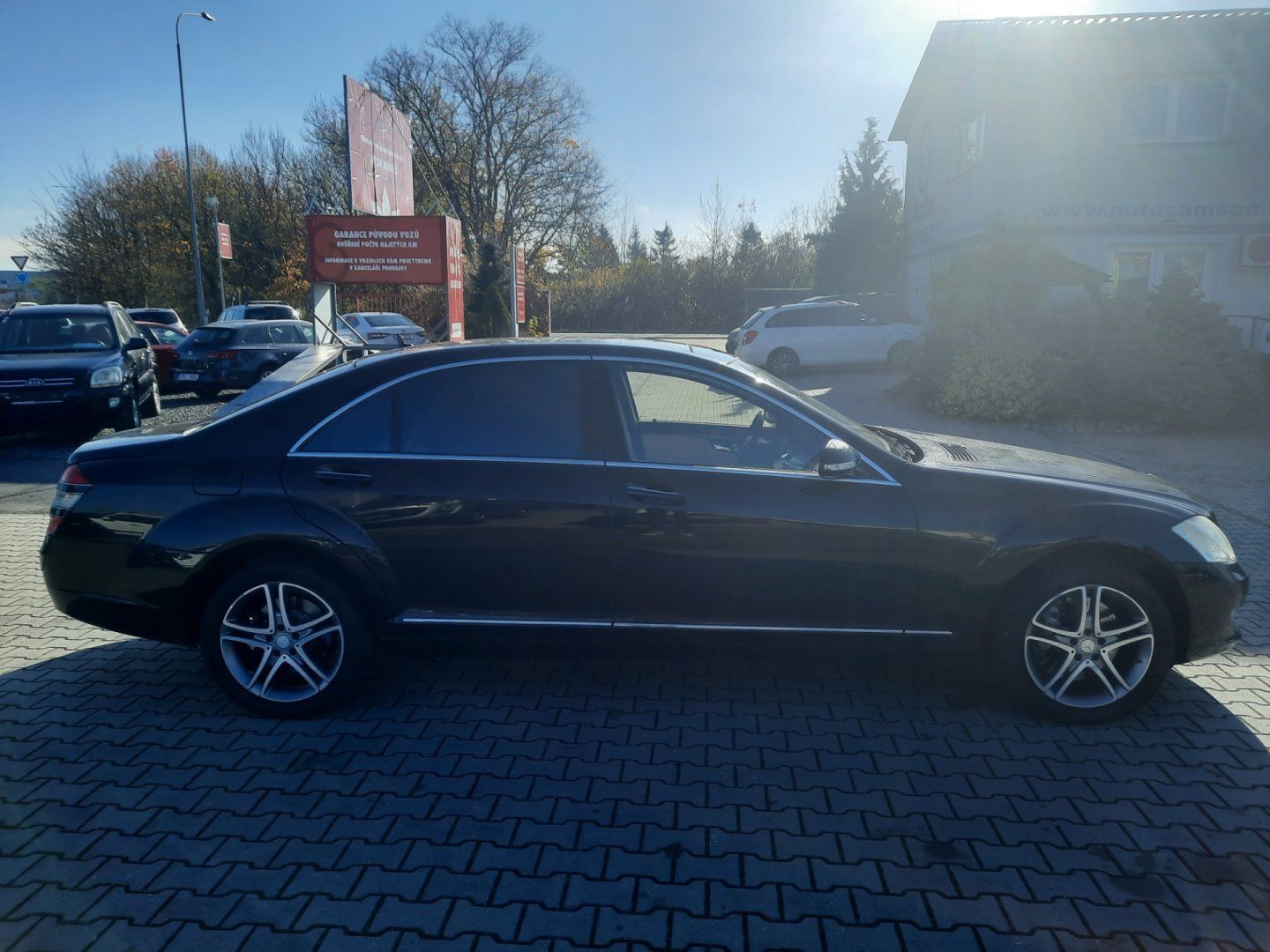Mercedes-Benz Třídy S, S550 LONG V8 *285kW* - fotka 4