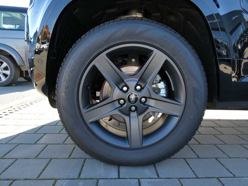 Land Rover Defender, 110 3,0 X-Dynamic SE D200 - fotka 2