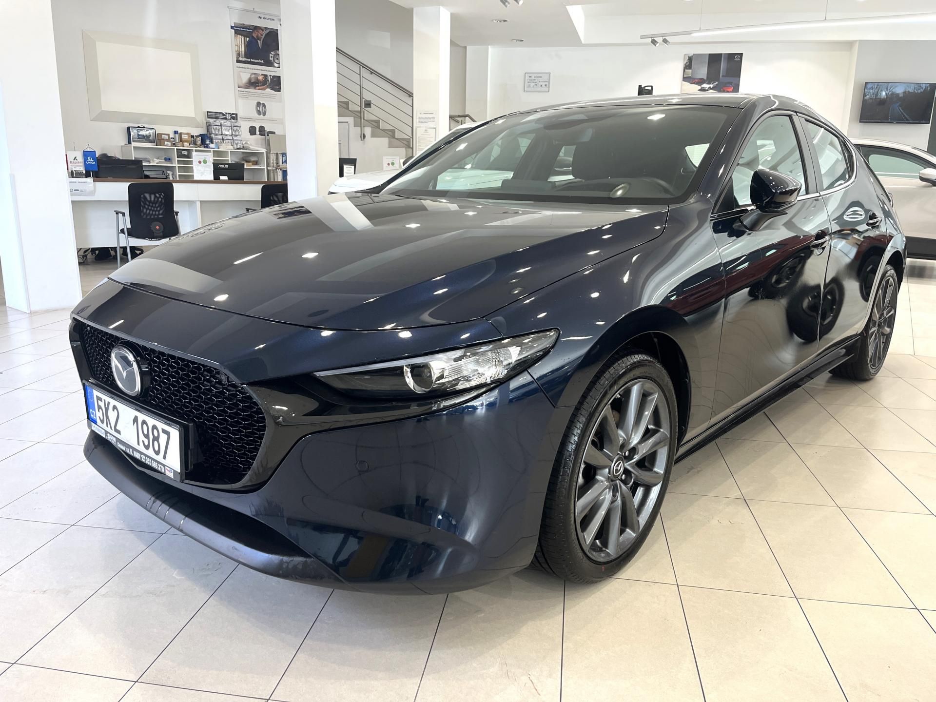 Mazda 3, 2.0L G122 6MT Exclusive-Line - fotka 3