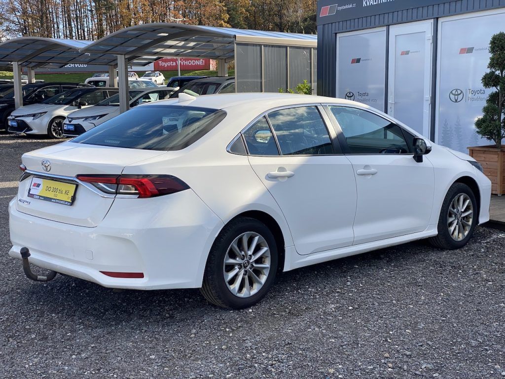 Toyota Corolla, 1.6i, ČR-1m, Comfort, tažné - fotka 6