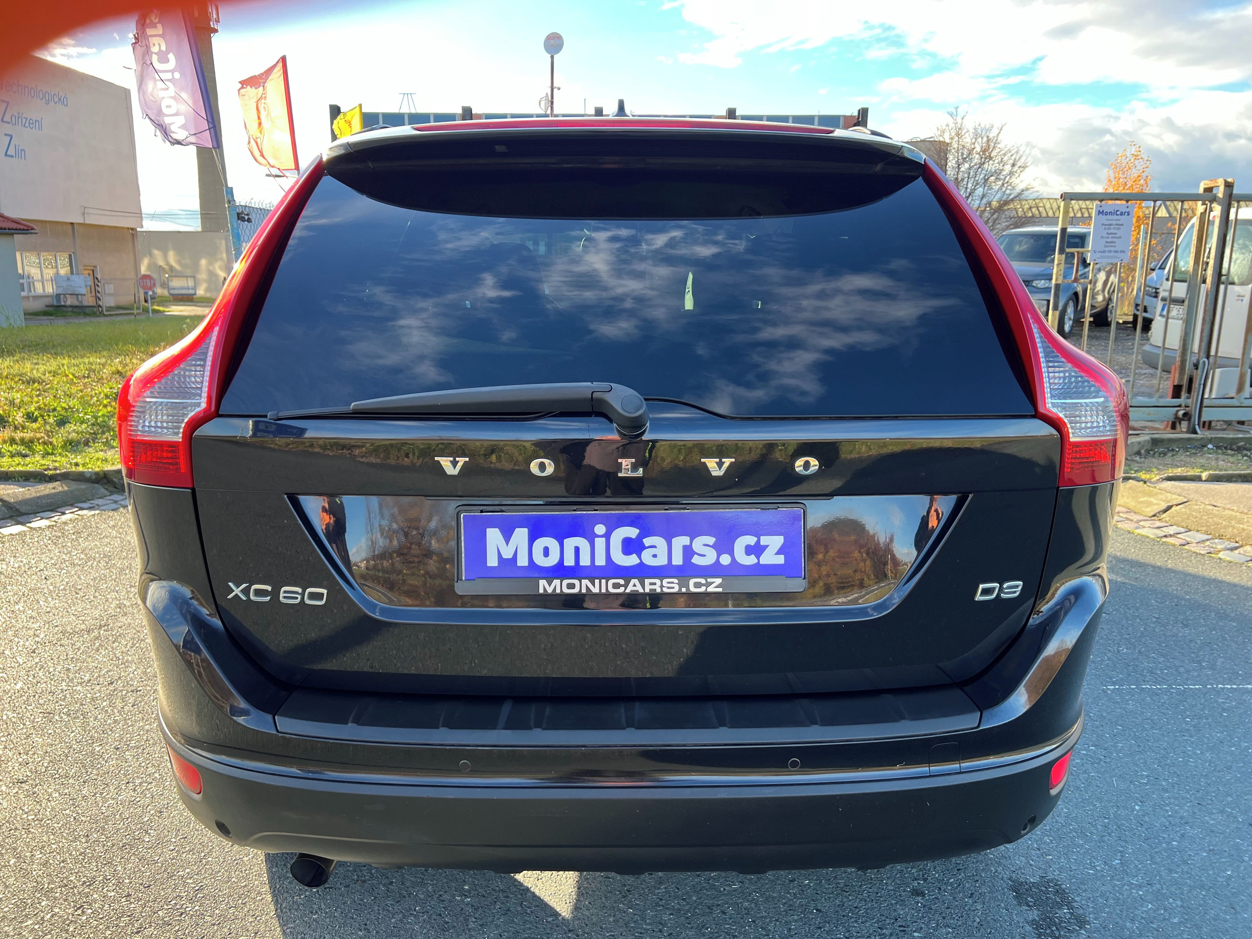 Volvo XC60, 2.0 D3 5VÁL. 120kW PĚKNÉ - fotka 6
