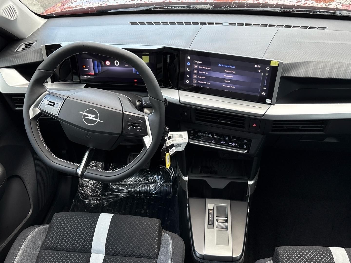 Opel Frontera, 1.2 Hybrid Turbo 145k Edition - fotka 4