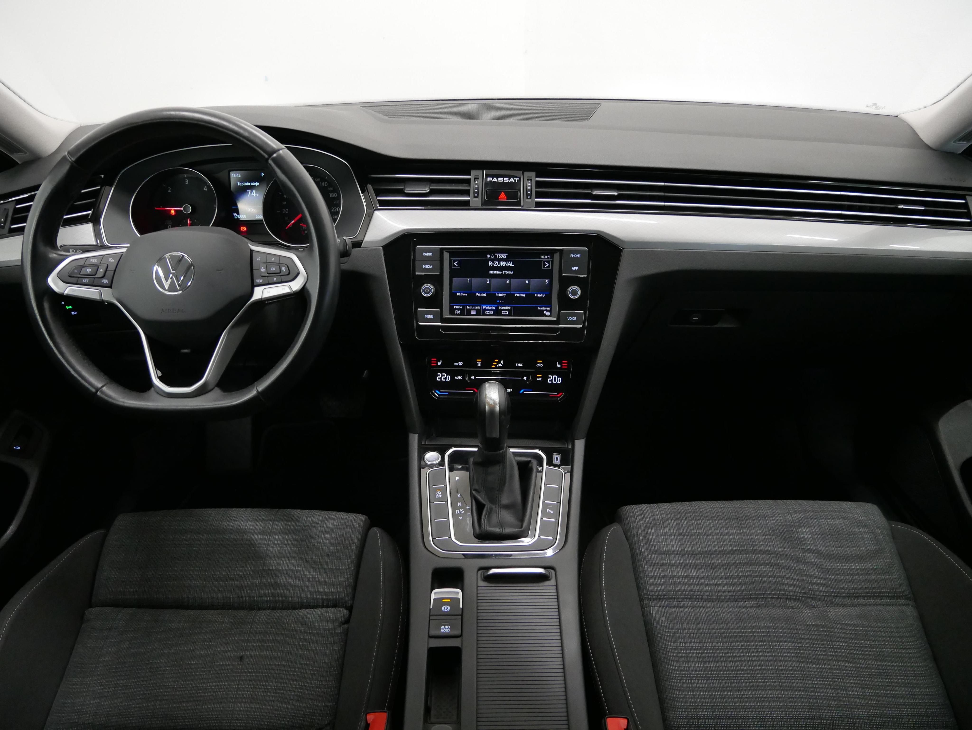Volkswagen Passat, 2.0 TDI 110kW Business - fotka 5