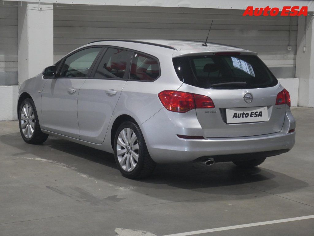 Opel Astra, 1.4T,AC,tempo - fotka 6