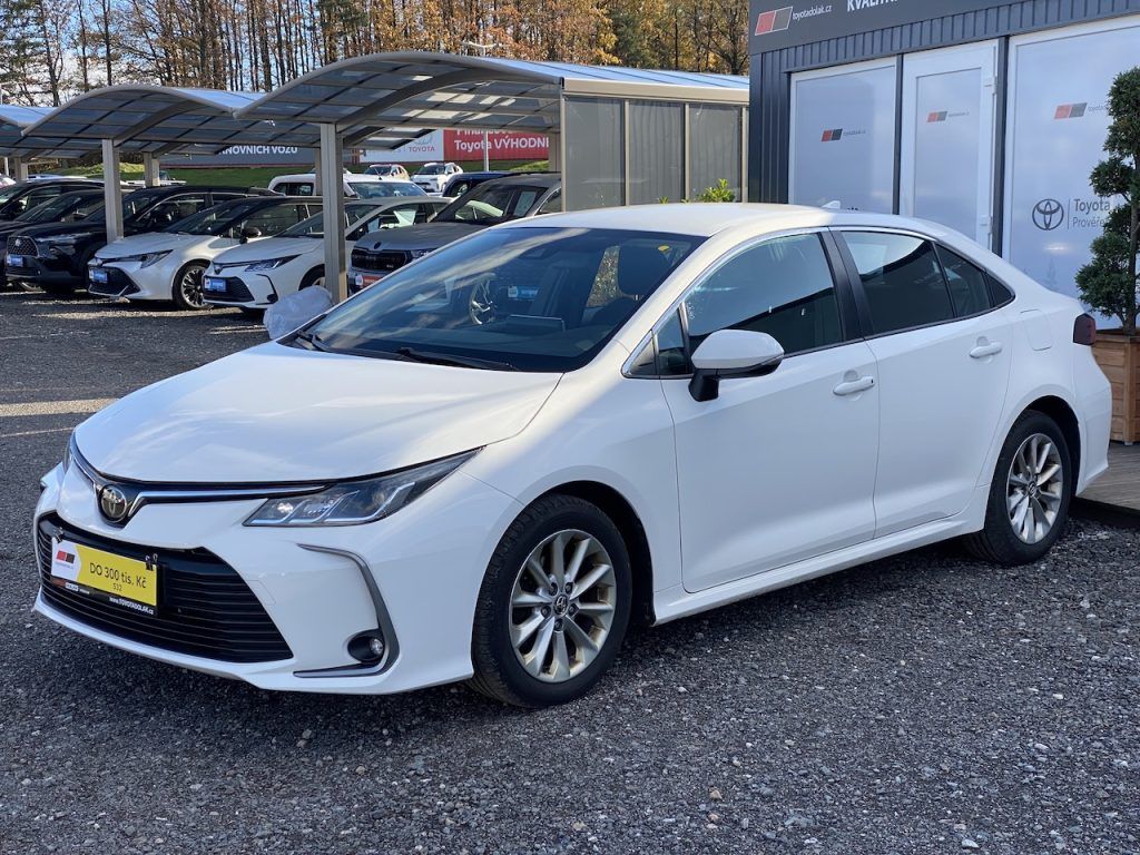 Toyota Corolla, 1.6i, ČR-1m, Comfort, tažné - fotka 3