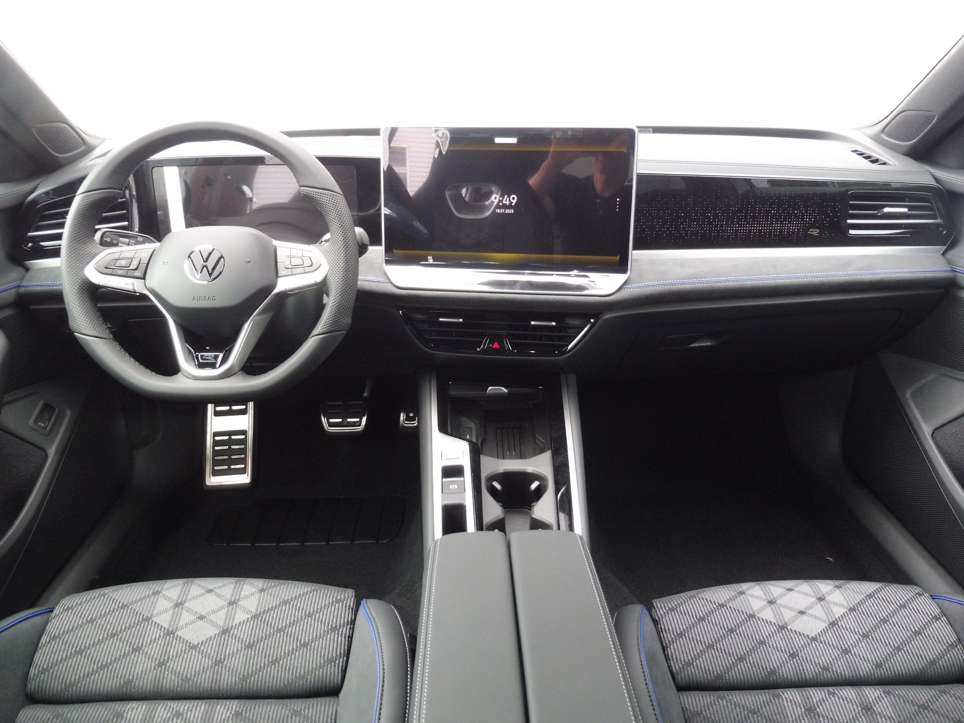 Volkswagen Passat Variant, R-Line 2,0 TDI 110kW DSG - fotka 5