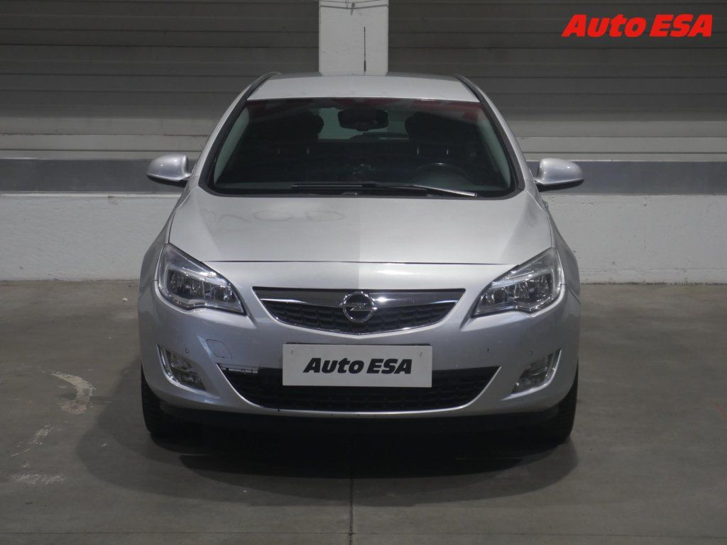 Opel Astra, 1.4T,AC,tempo - fotka 2