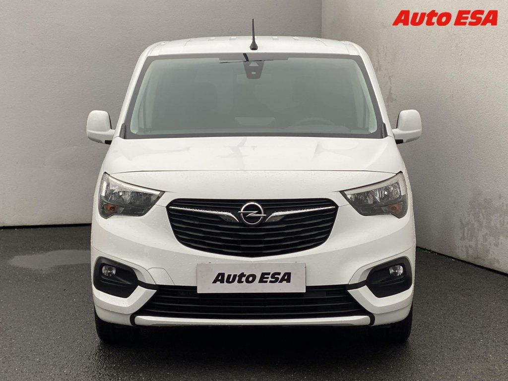 Opel Combo, 1.2T MAXi,1.maj,ČR,ENJOY - fotka 2