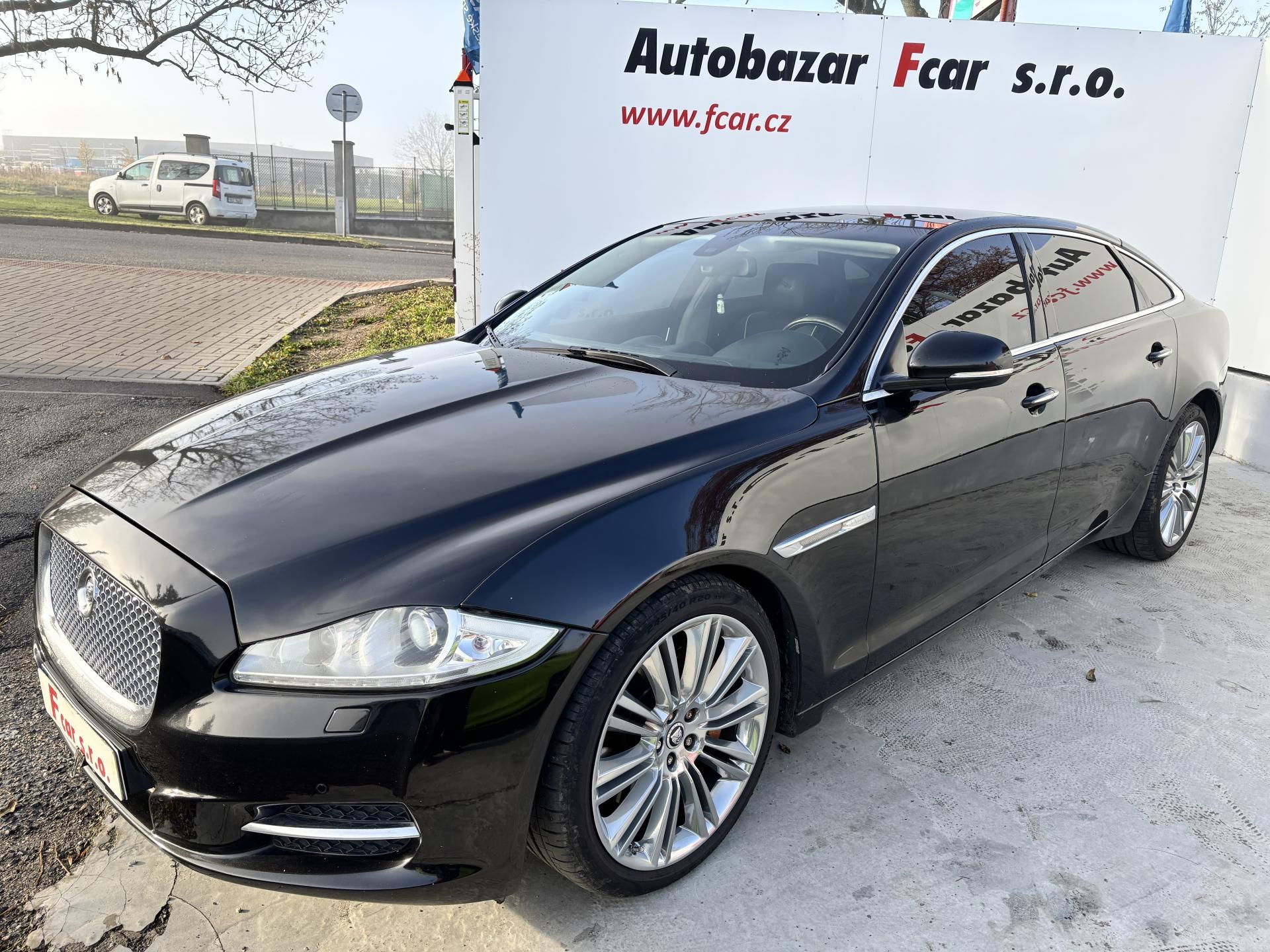 Jaguar XJ, 3.0V6D Alu kola, po GO Motoru! - fotka 5