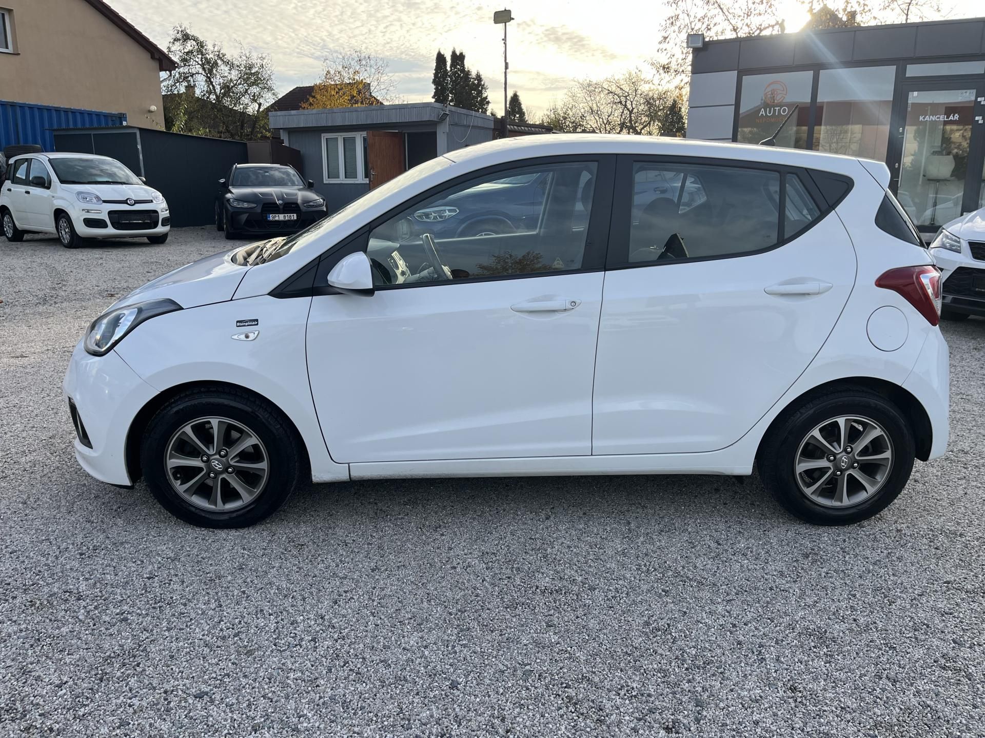 Hyundai i10, 1.0i 49kw, bohatá výbava - fotka 5