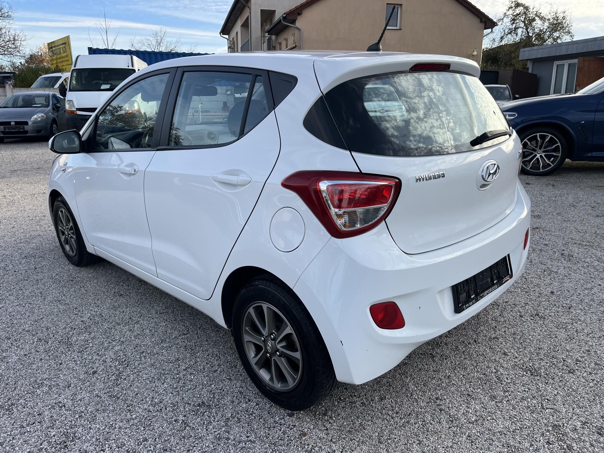 Hyundai i10, 1.0i 49kw, bohatá výbava - fotka 6