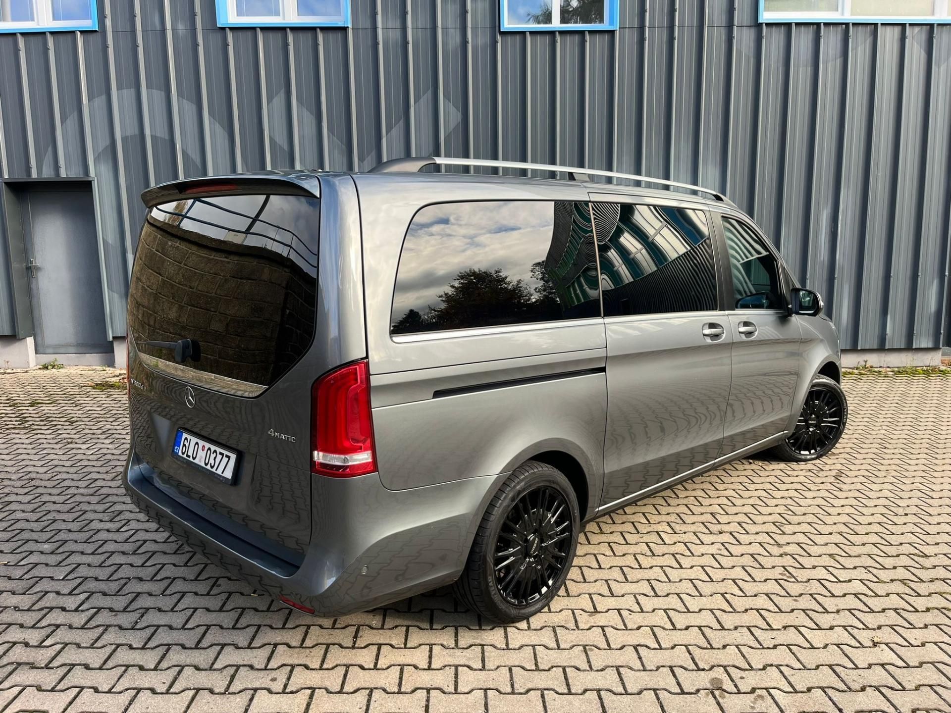 Mercedes-Benz Třídy V, 300d Avantgarde 4-MATIC / DPH - fotka 4