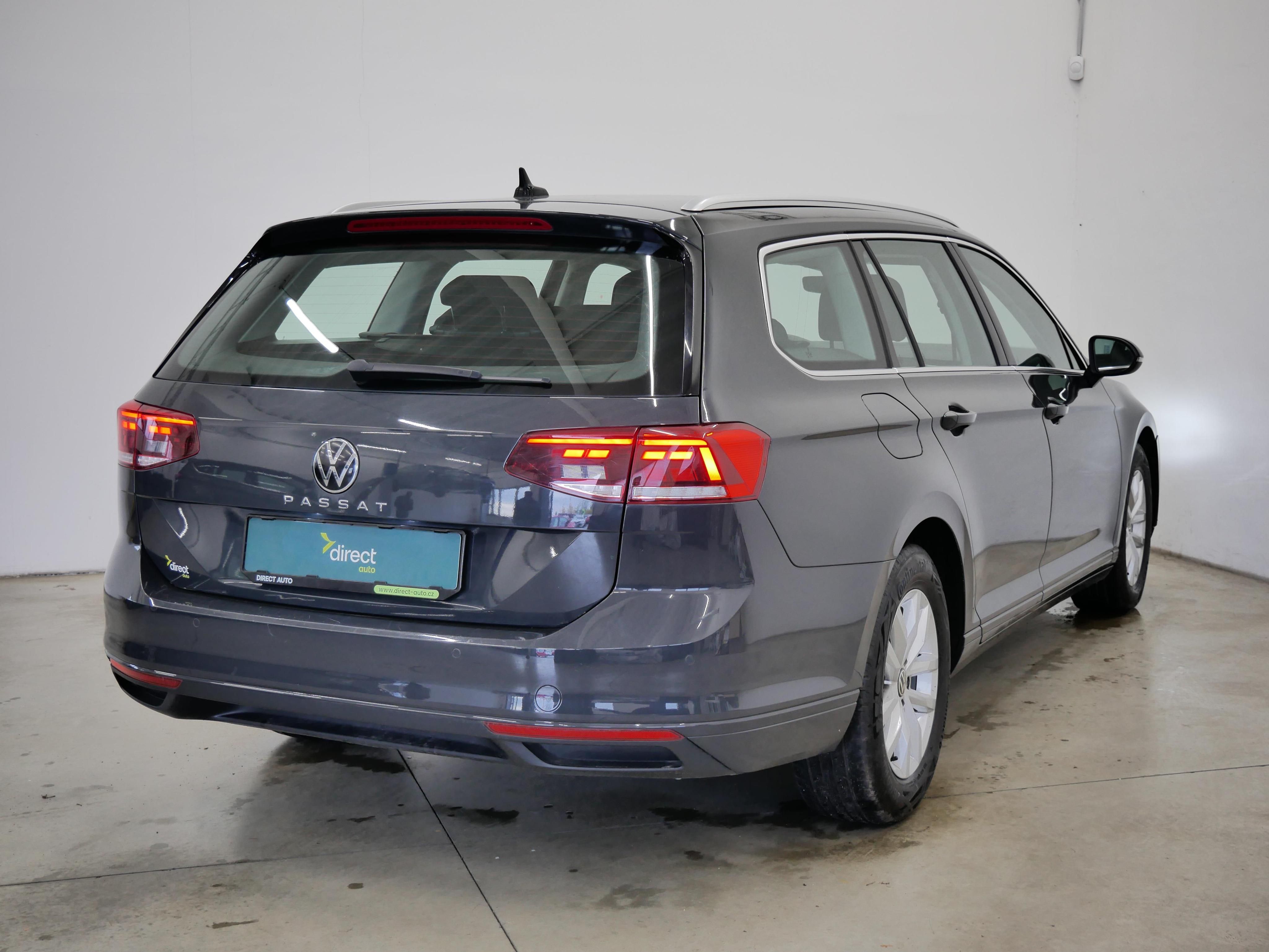 Volkswagen Passat, 2.0 TDI 110kW Business - fotka 2