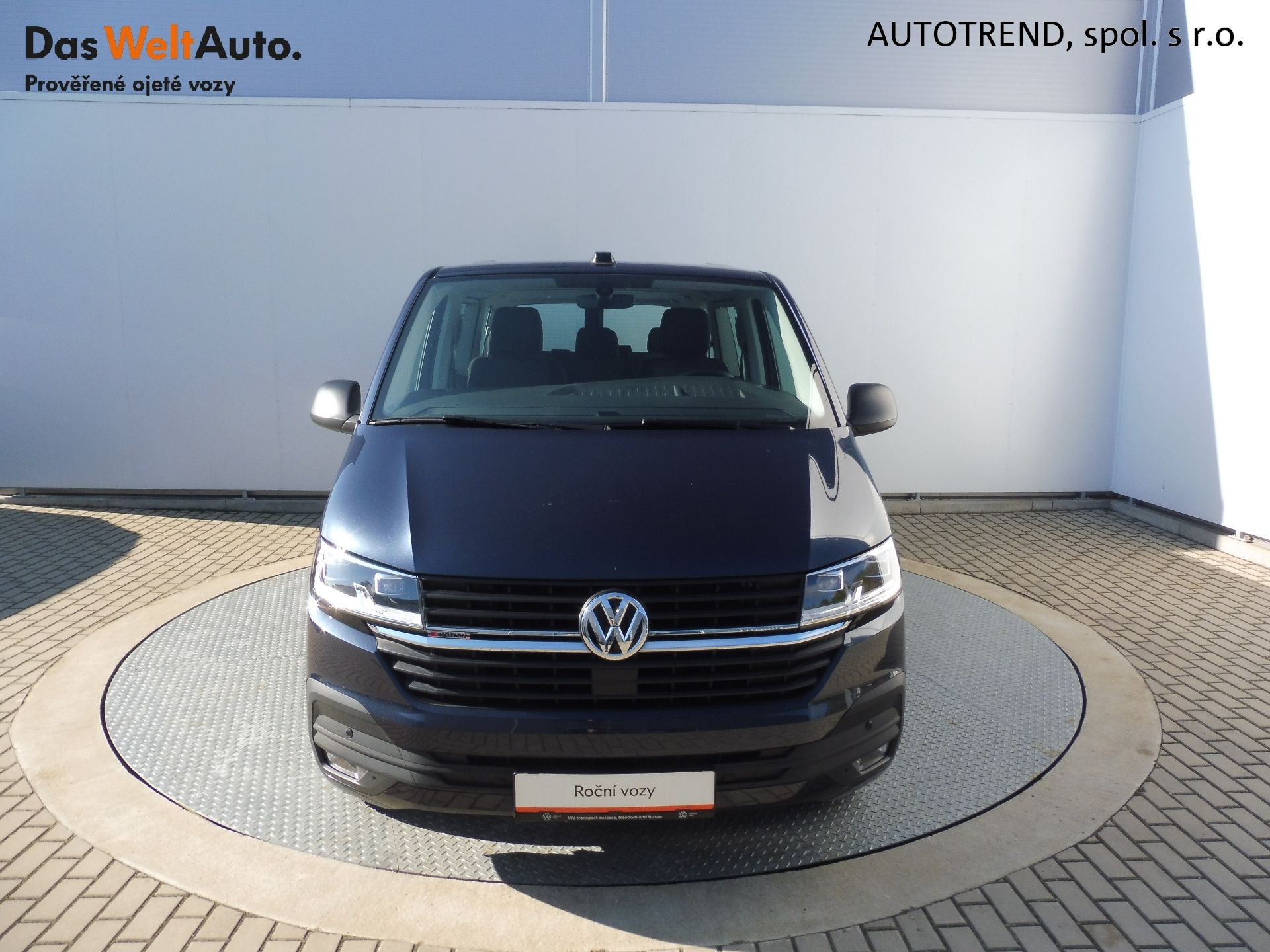 Volkswagen Caravelle, Trendline 2,0 TDI 150kW DSG 4M - fotka 4